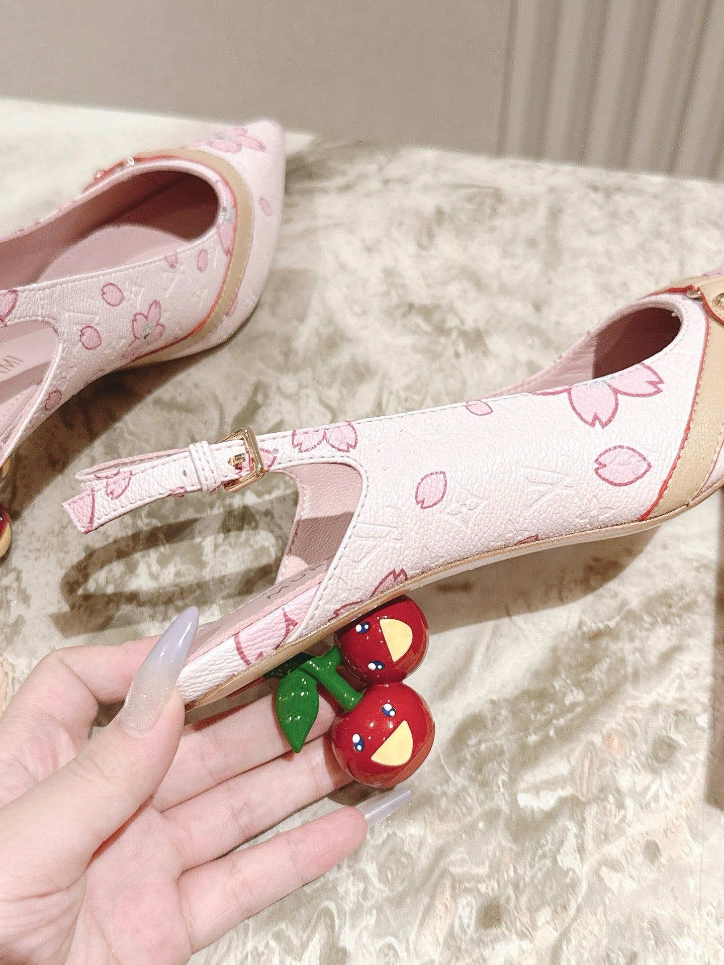 LV 26ss Slingback 45 Light Pink Cowhide 656940