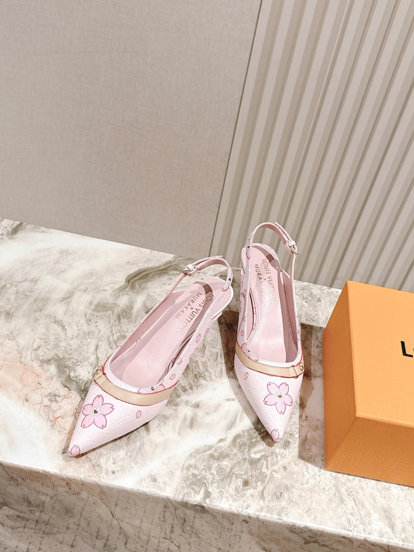 LV 26ss Slingback 45 Light Pink Cowhide 656940