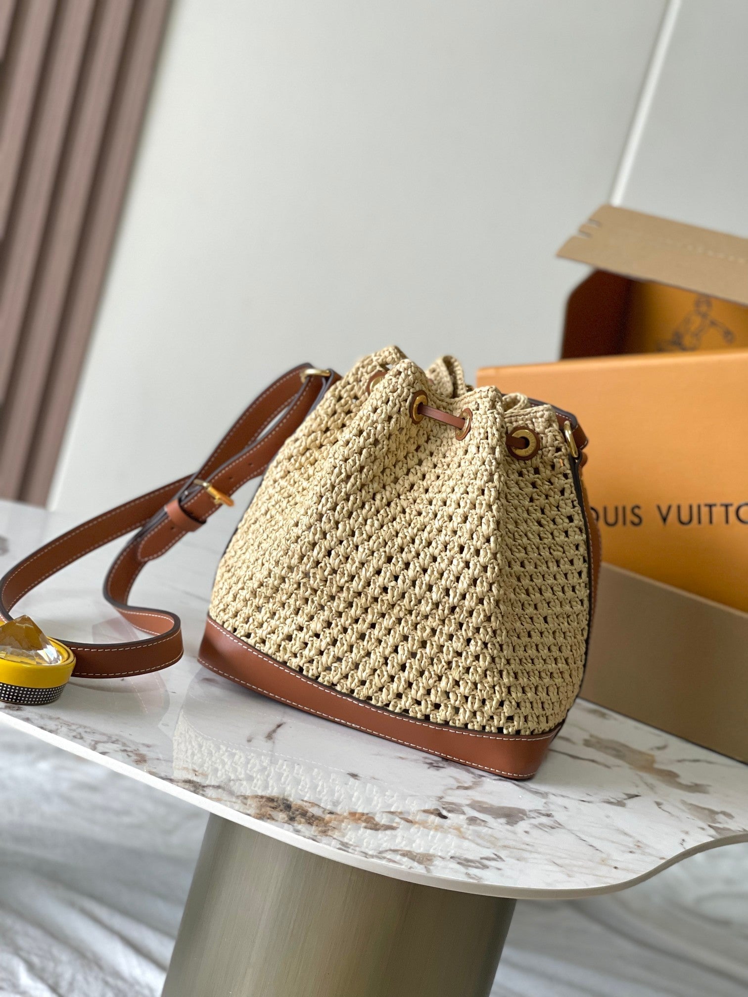 noe bb 22cm beige raffia tan calfskin