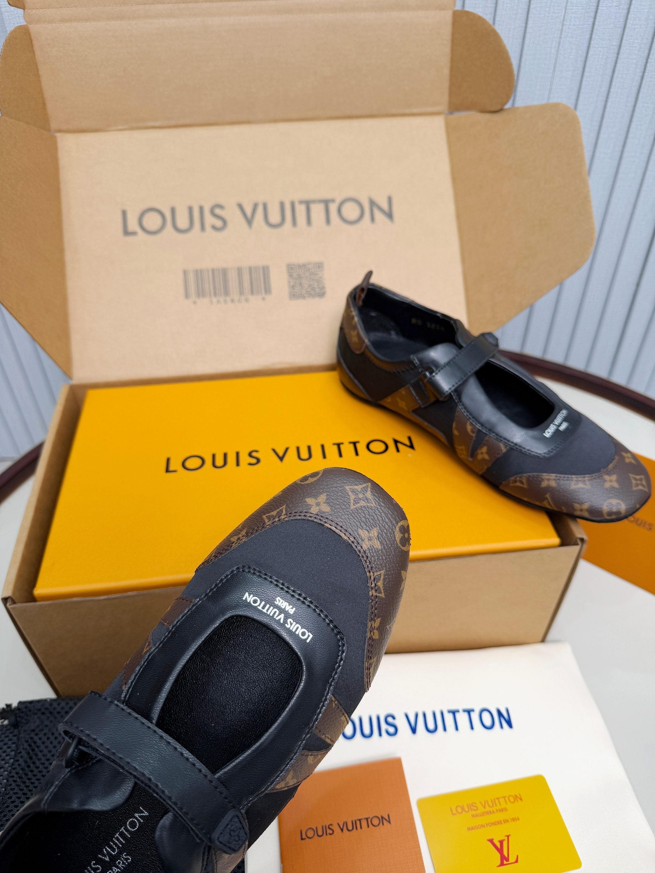 LV 26ss Sneakerina Mary Jane Black Brown Cowhide 674023