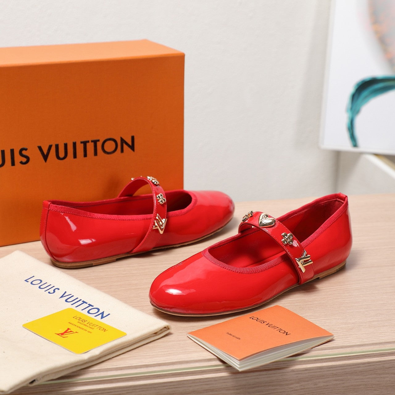 LV 25C Romy Flat Red Patent calf leather With gold logo 218306