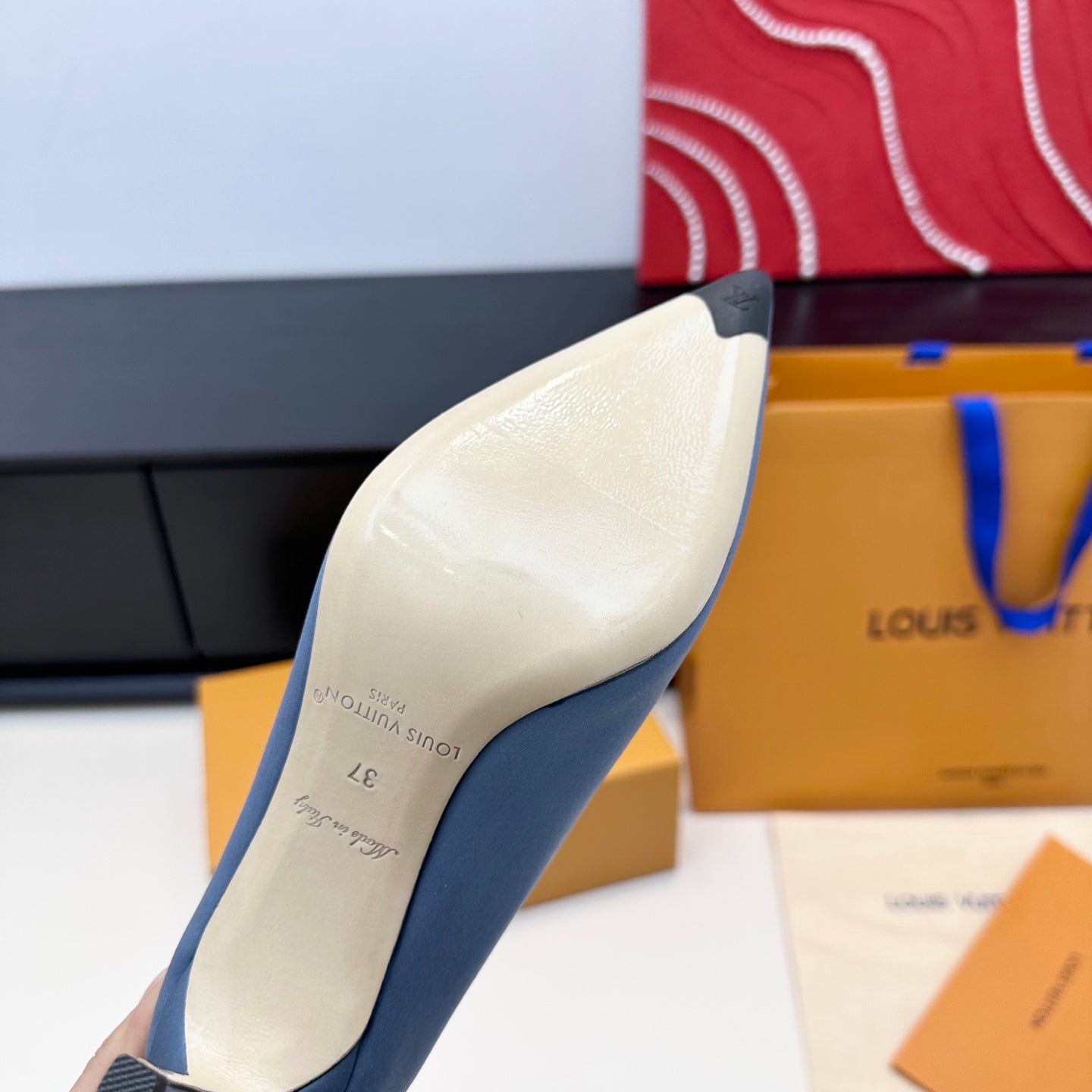 LV 26s  Pointed-Toe High Heels 75 Light Blue Premium Satin 622433