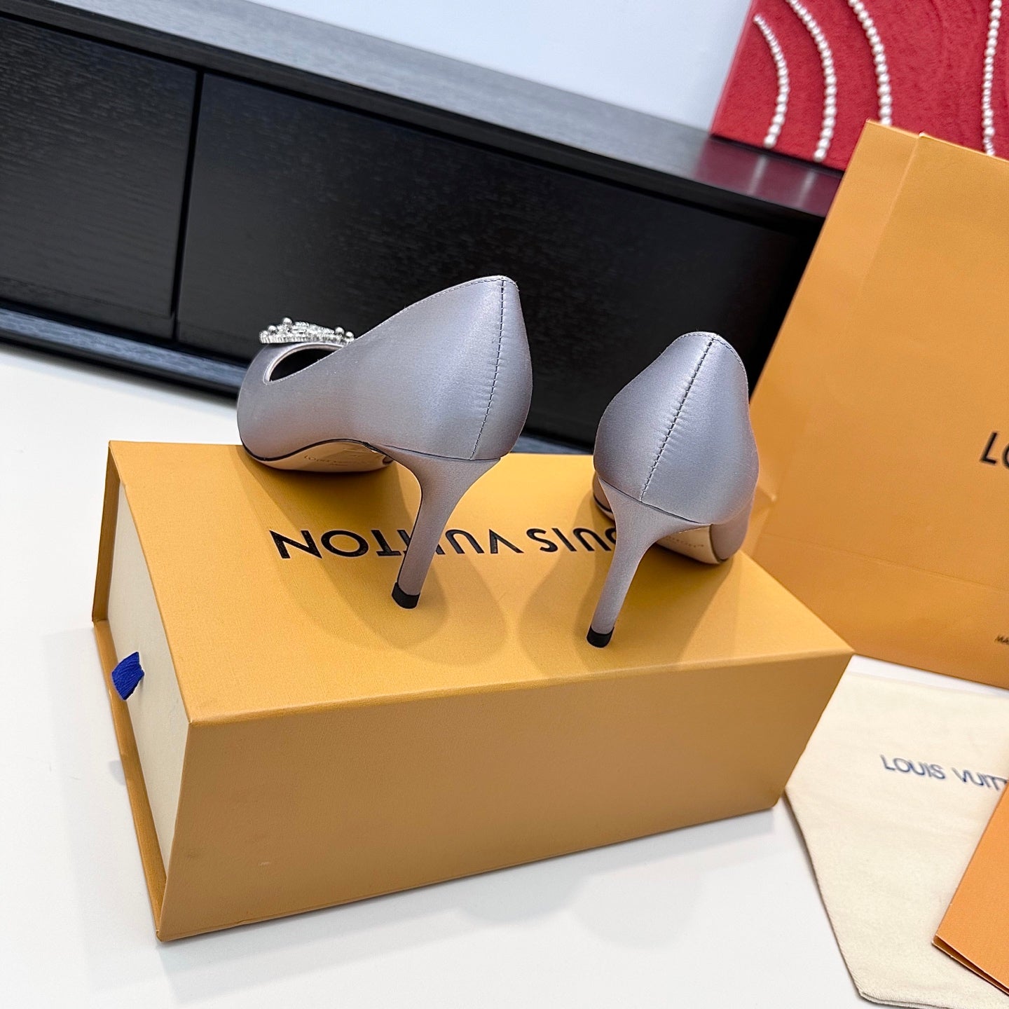 LV 26s  Pointed-Toe High Heels 75 Light Lavender Premium Satin 622443