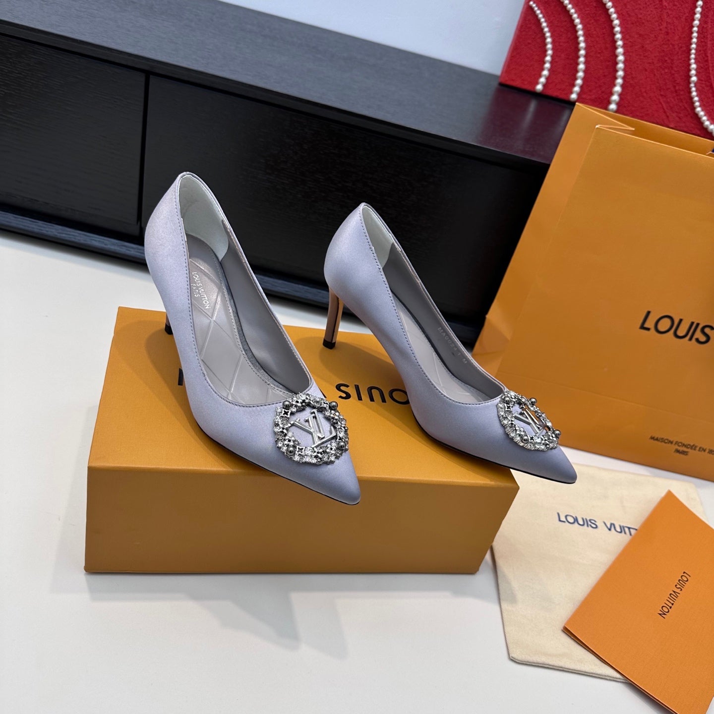 LV 26s  Pointed-Toe High Heels 75 Light Lavender Premium Satin 622443