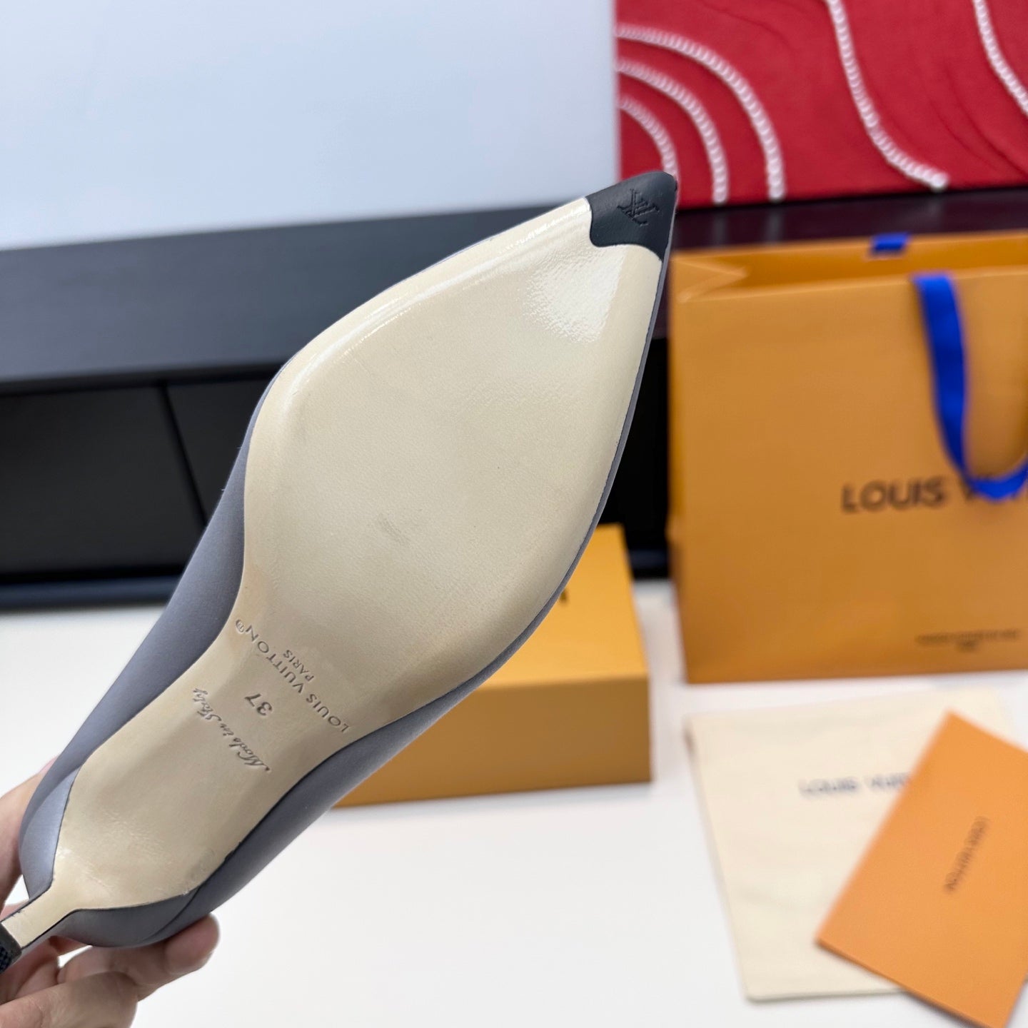 LV 26s  Pointed-Toe High Heels 75 Light Lavender Premium Satin 622443