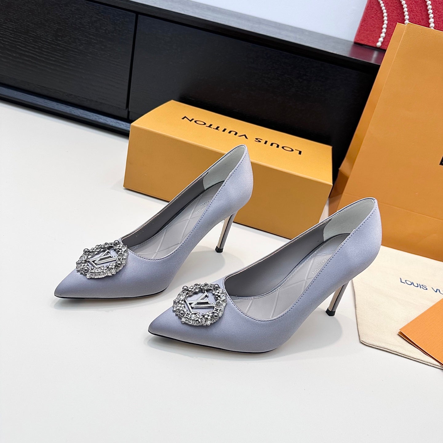 LV 26s  Pointed-Toe High Heels 95 Light Lavender Premium Satin 622444