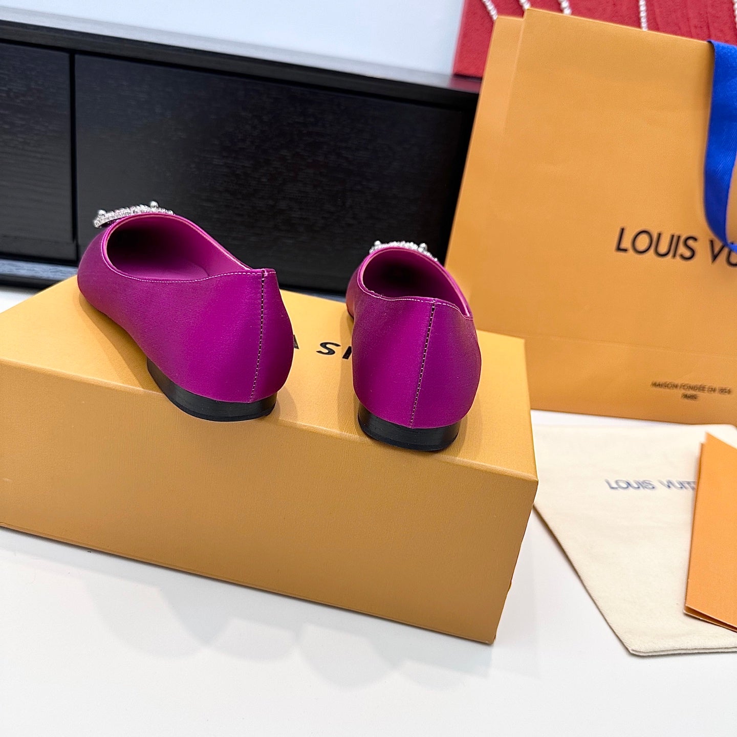 LV 26s Pointed-Toe Ballet Flat Fuchsia Pink Premium Satin 622447