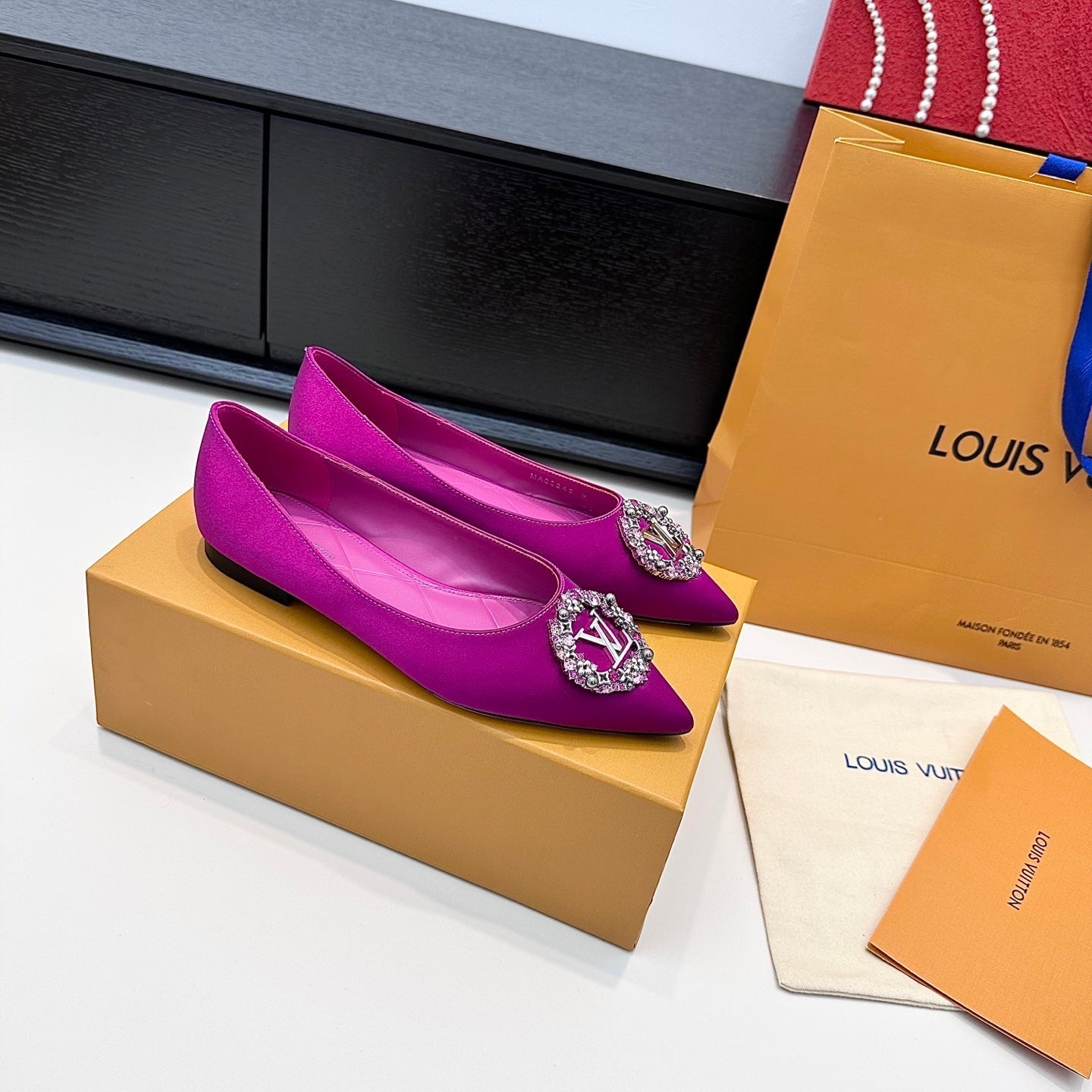 LV 26s Pointed-Toe Ballet Flat Fuchsia Pink Premium Satin 622447