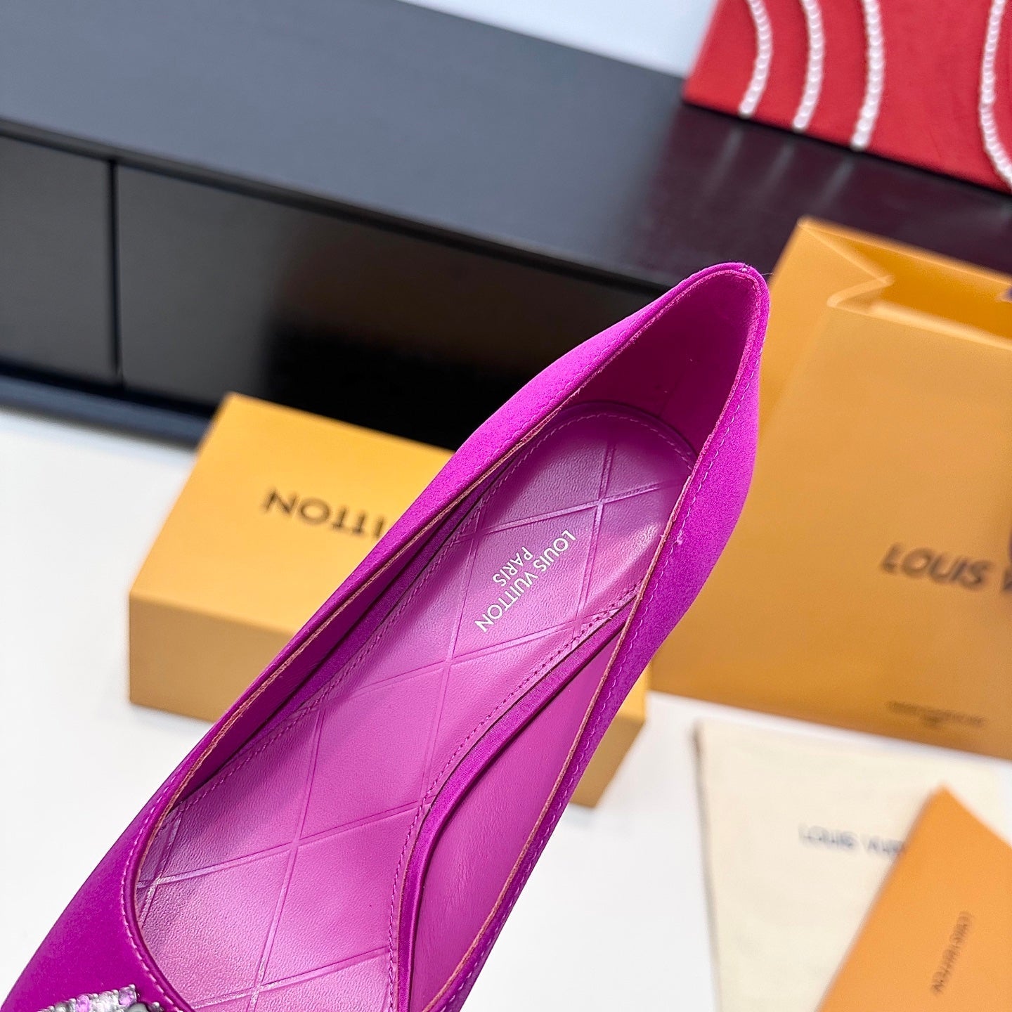 LV 26s  Pointed-Toe High Heels 95 Fuchsia Pink Premium Satin 622449