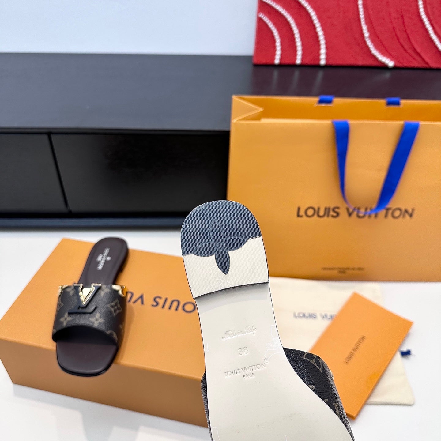 LV 26s V-Buck Sandals Dark Brown Calfskin 622391