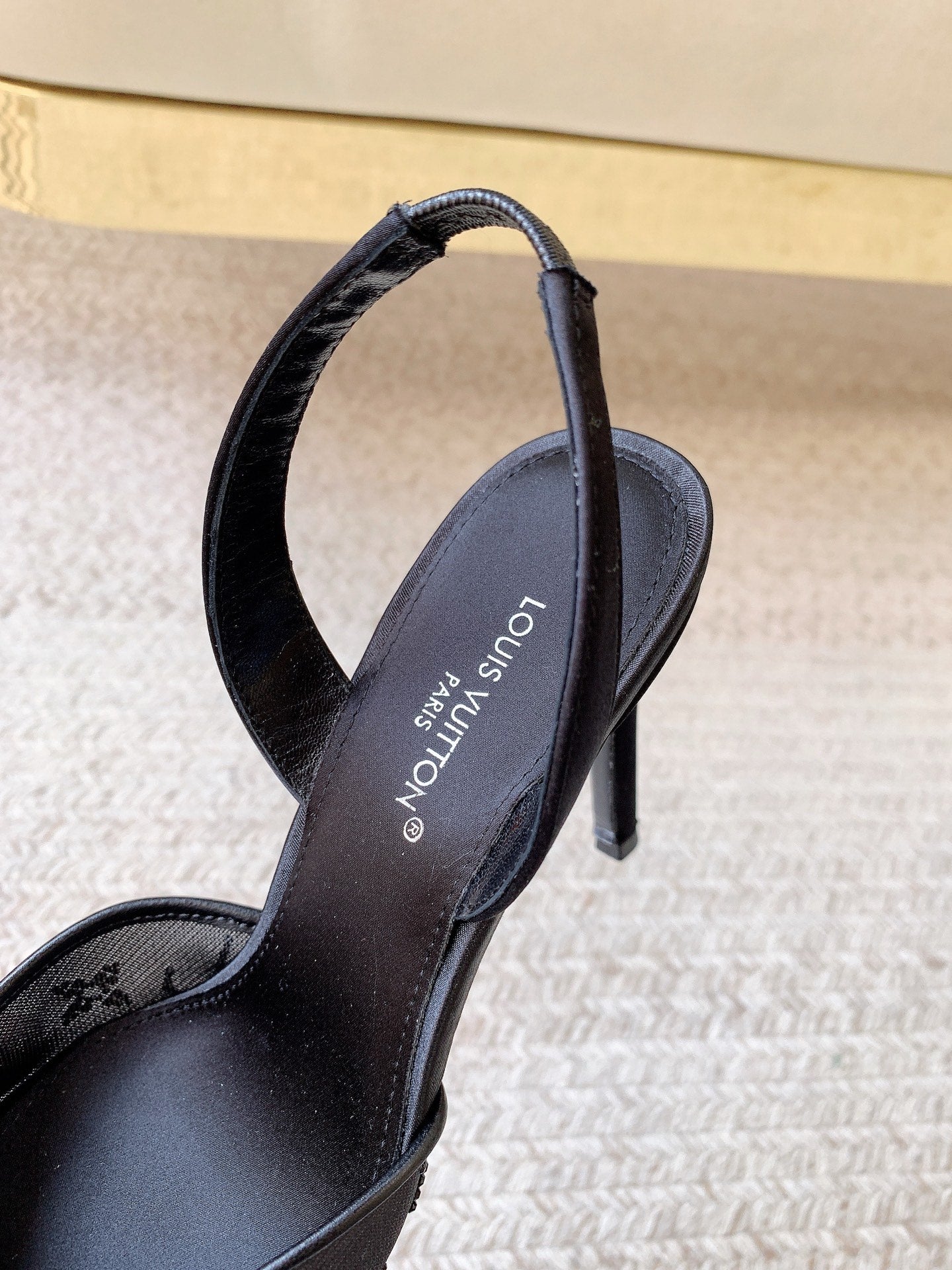 LV 26ss Slingback Black Mesh Leather 669996
