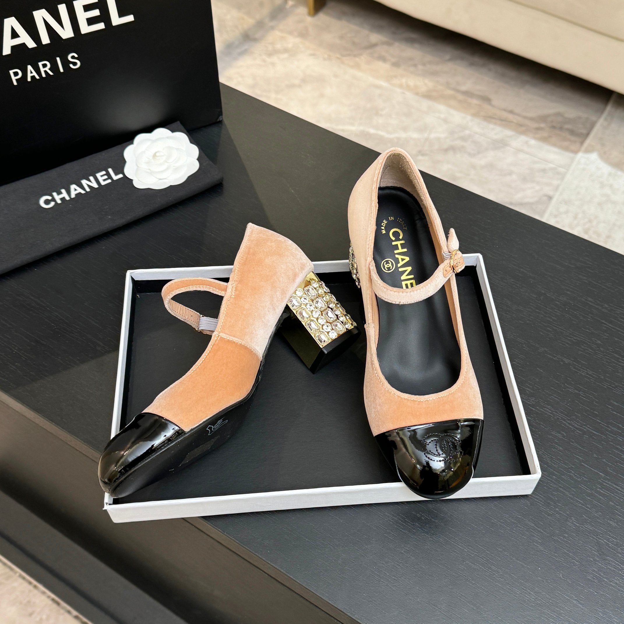 CC 2026 Mary Jane 65 Beige Black Velvet Leather  700646