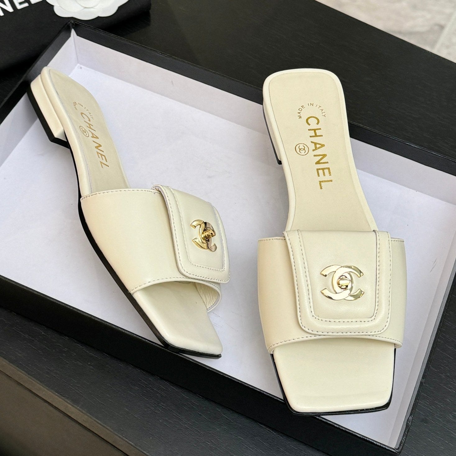 Chanel 2026  Double C Buckle Square Toe Slipper White Lambskin 673031