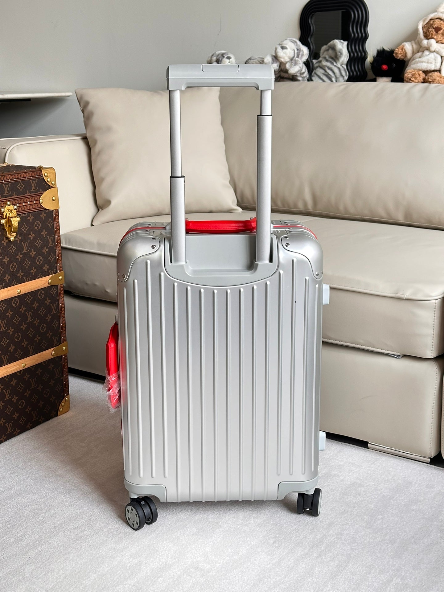 Rimowa 2025 Cabin Twist Suitcase 21inch Silver Red Aluminum 273826