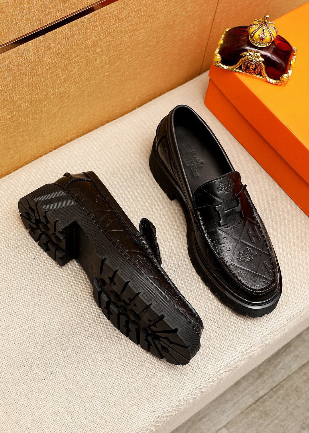 HM Men's Moccasins Loafer Black Calfskin Embossed 710912