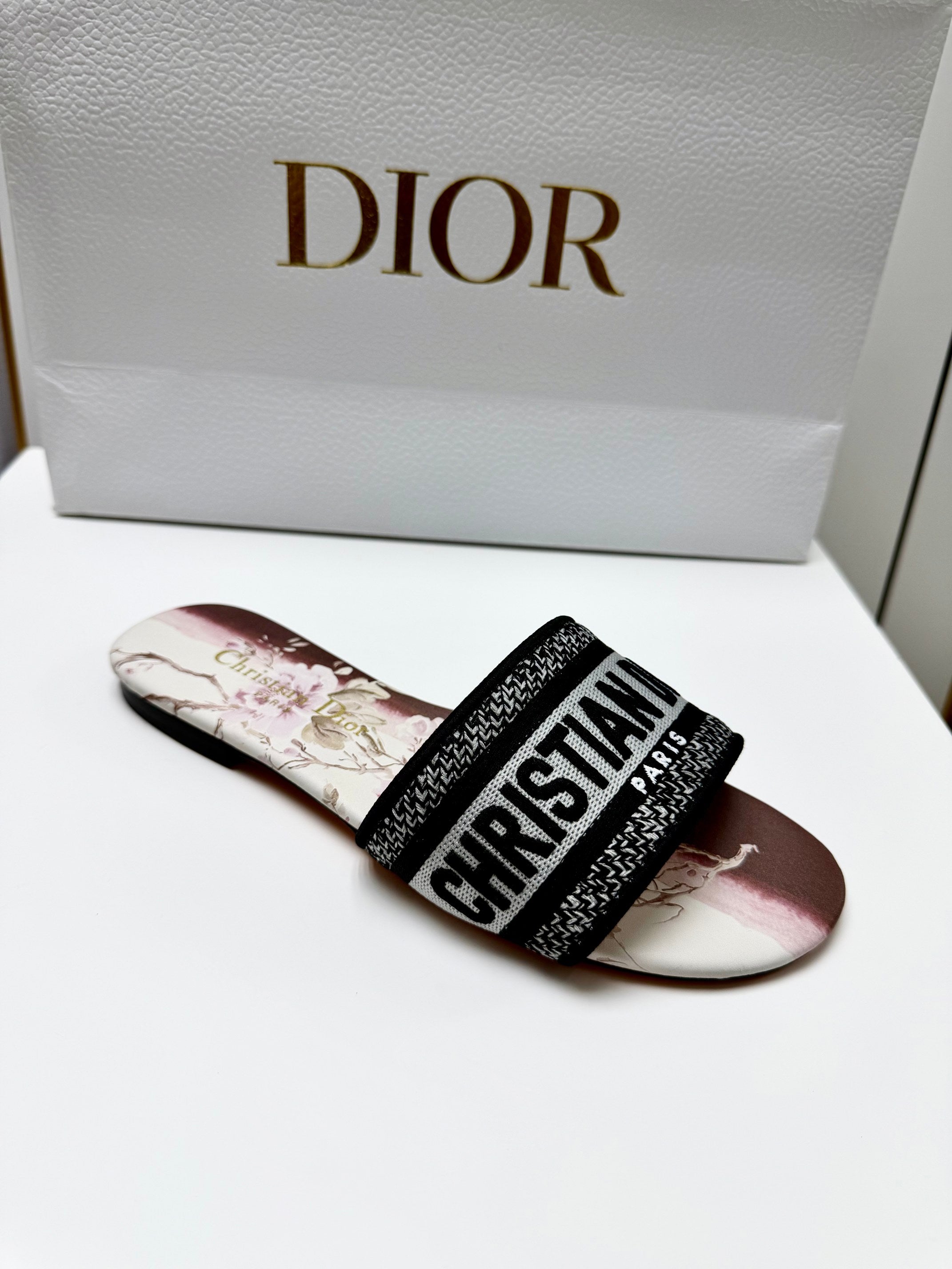 CD 26s Embroidered Sandals Black White Burgundy Canvas Leather 683021