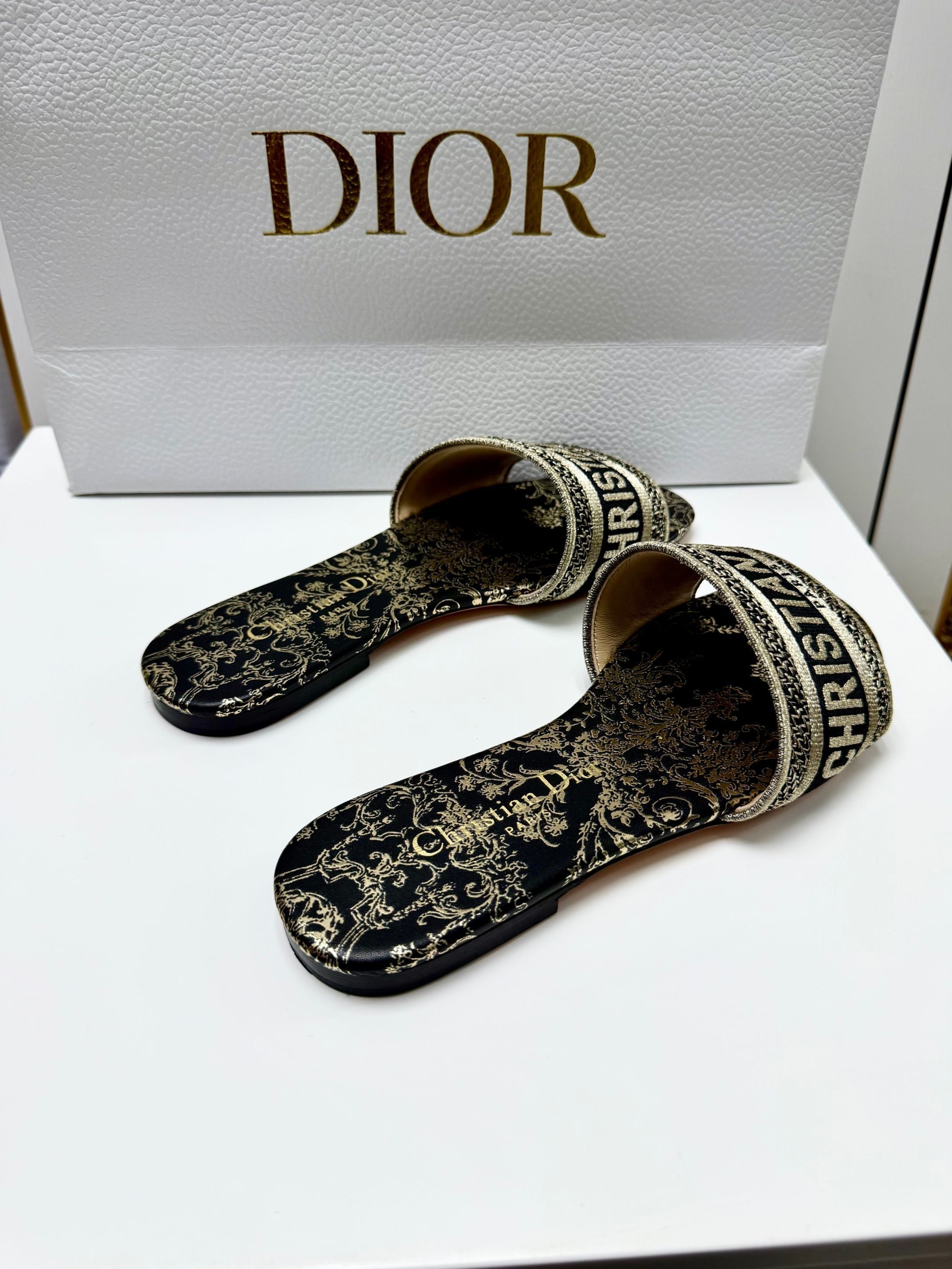 CD 26s Embroidered Sandals Black Gold Genuine Leather 683025