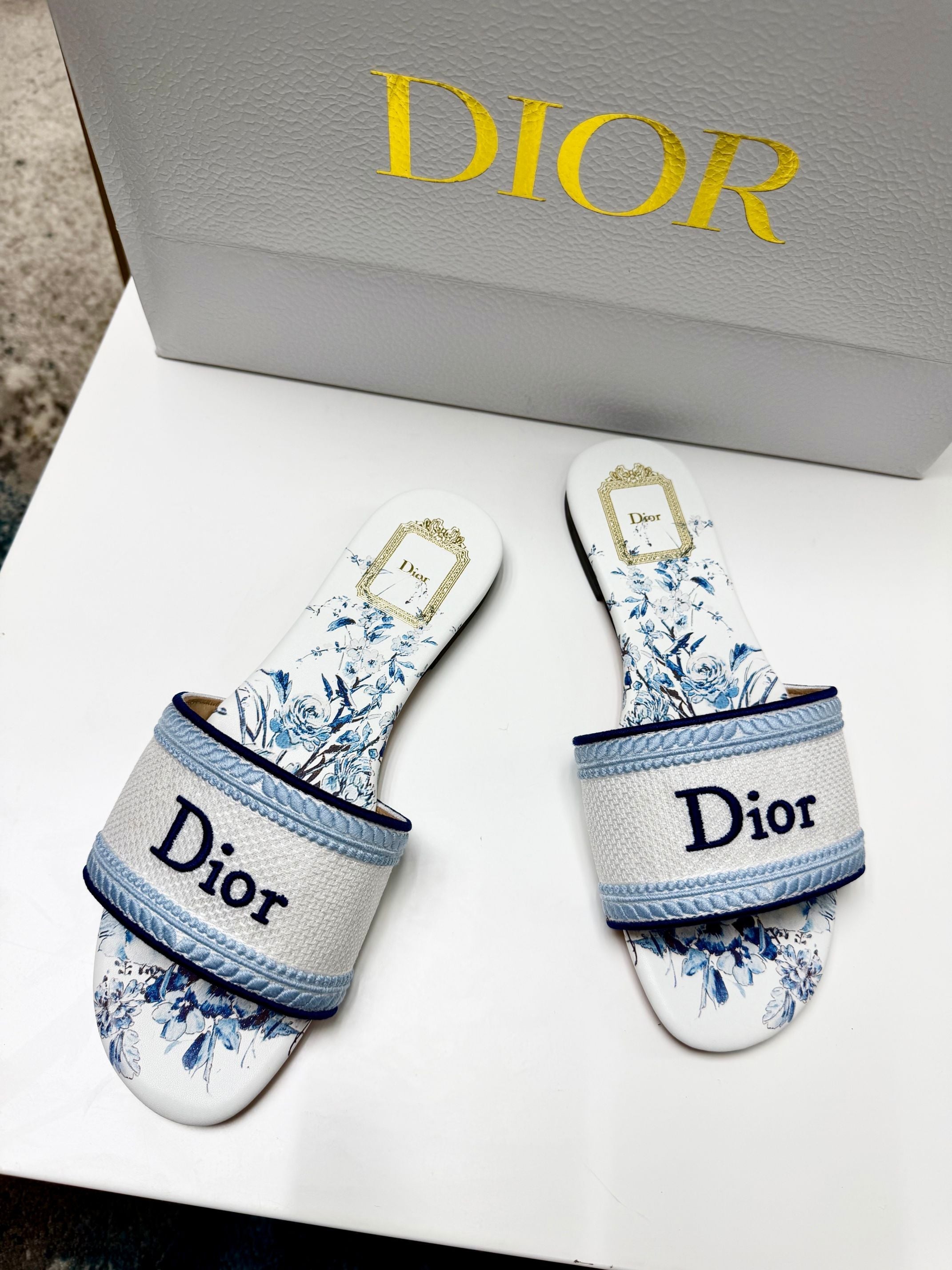 CD 26s Floral Embroidered Sandals White Blue Canvas 683028