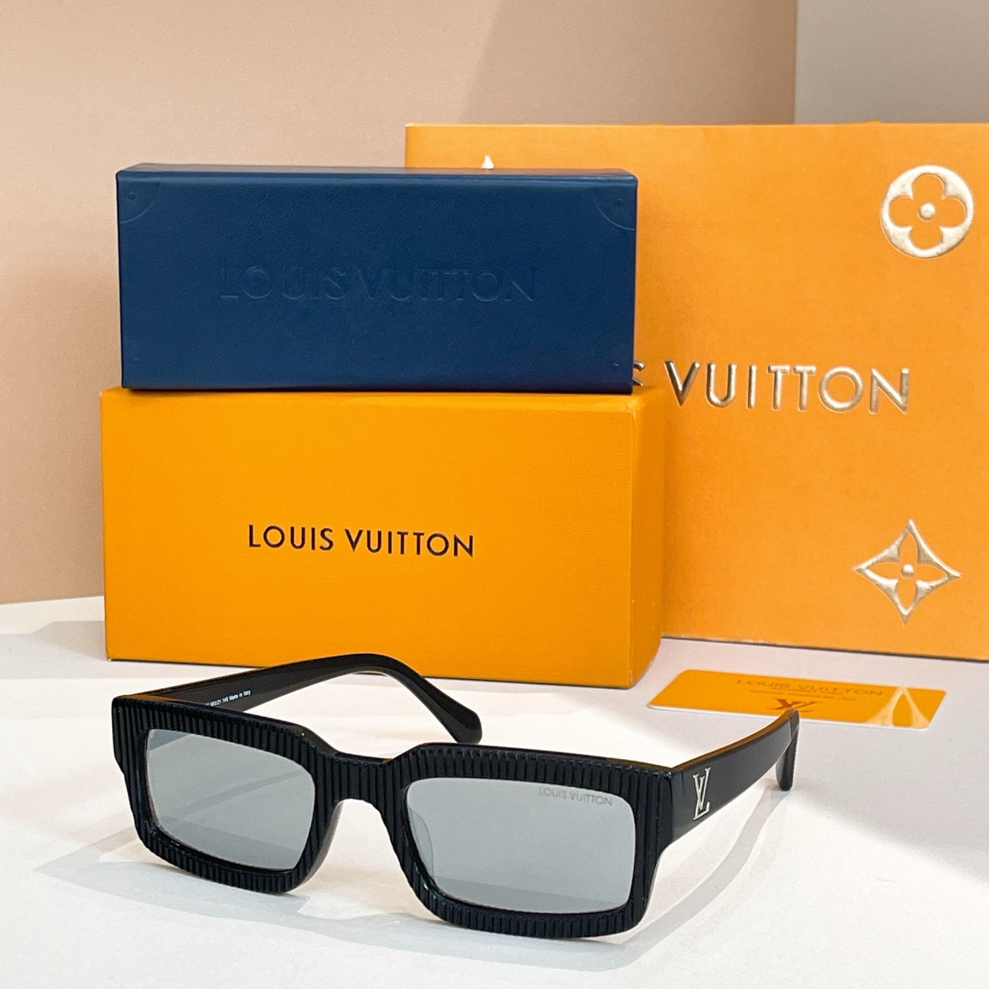 Louis Vuitton Sunglasses 607132