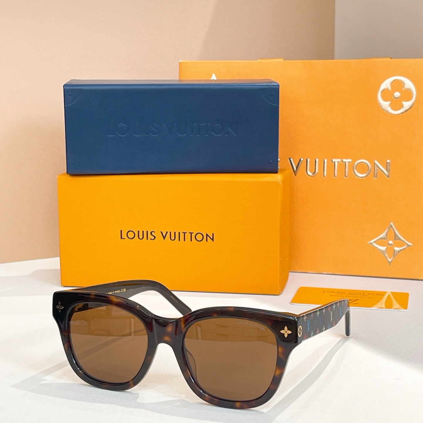Louis Vuitton Sunglasses 607120