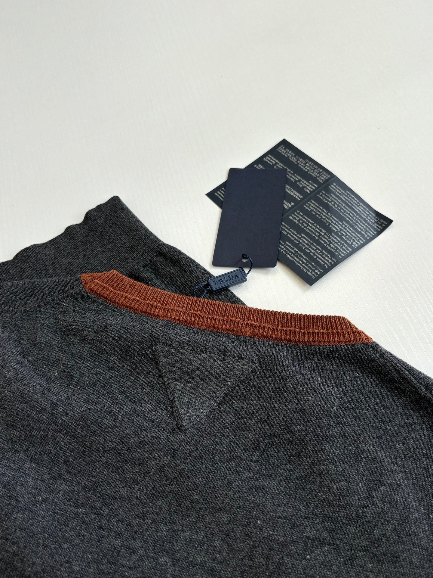 PRA 2026 Men's Short-Sleeve T-Shirt Dark Grey Caramel Knit Fabric