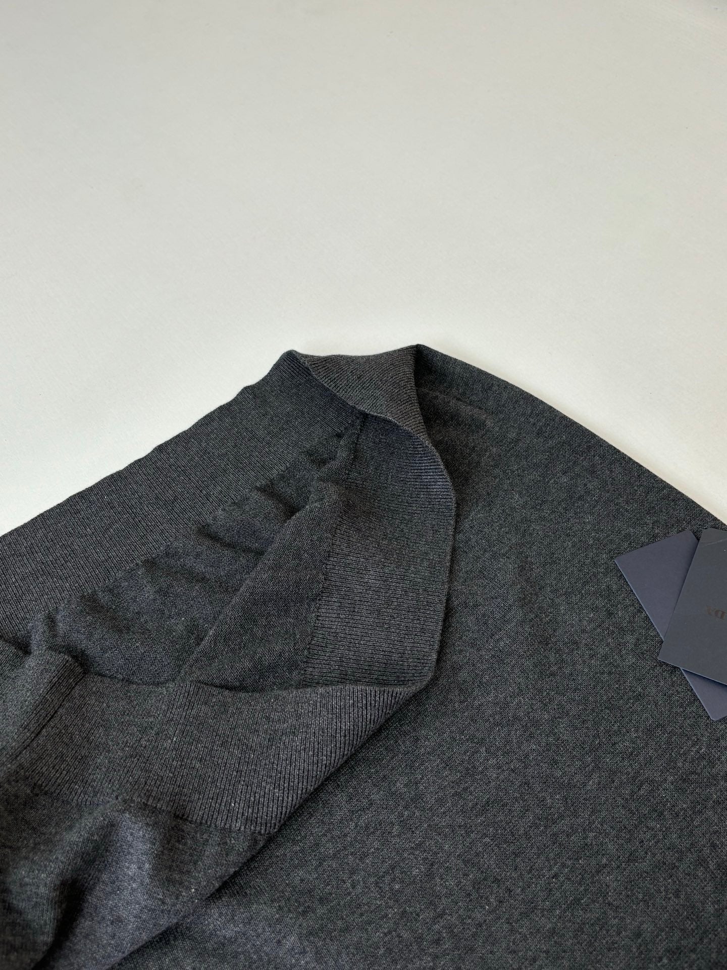 PRA 2026 Men's Short-Sleeve T-Shirt Dark Grey Caramel Knit Fabric