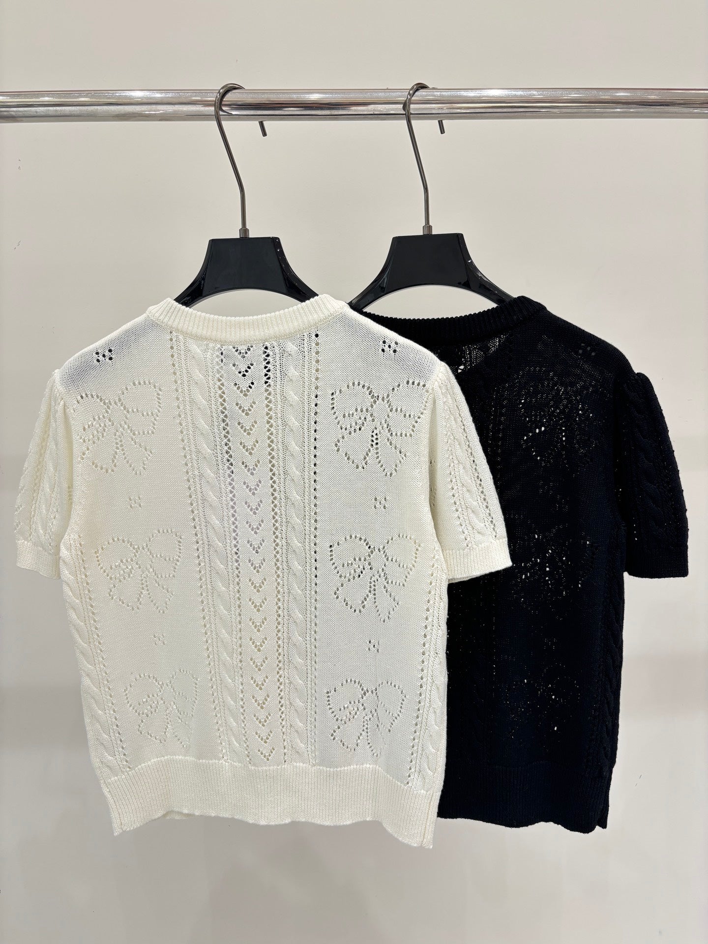 Chanel 2026 Short-Sleeved Top with Bow Tie Cotton 394741