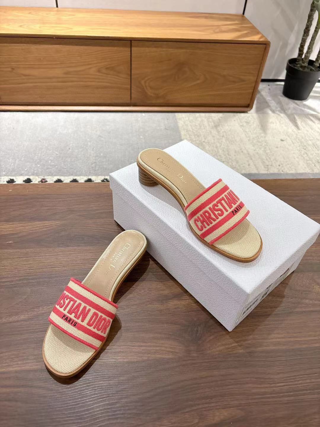 CD 26s Embroidered Sandals Beige Red Canvas Sheepskin 664315