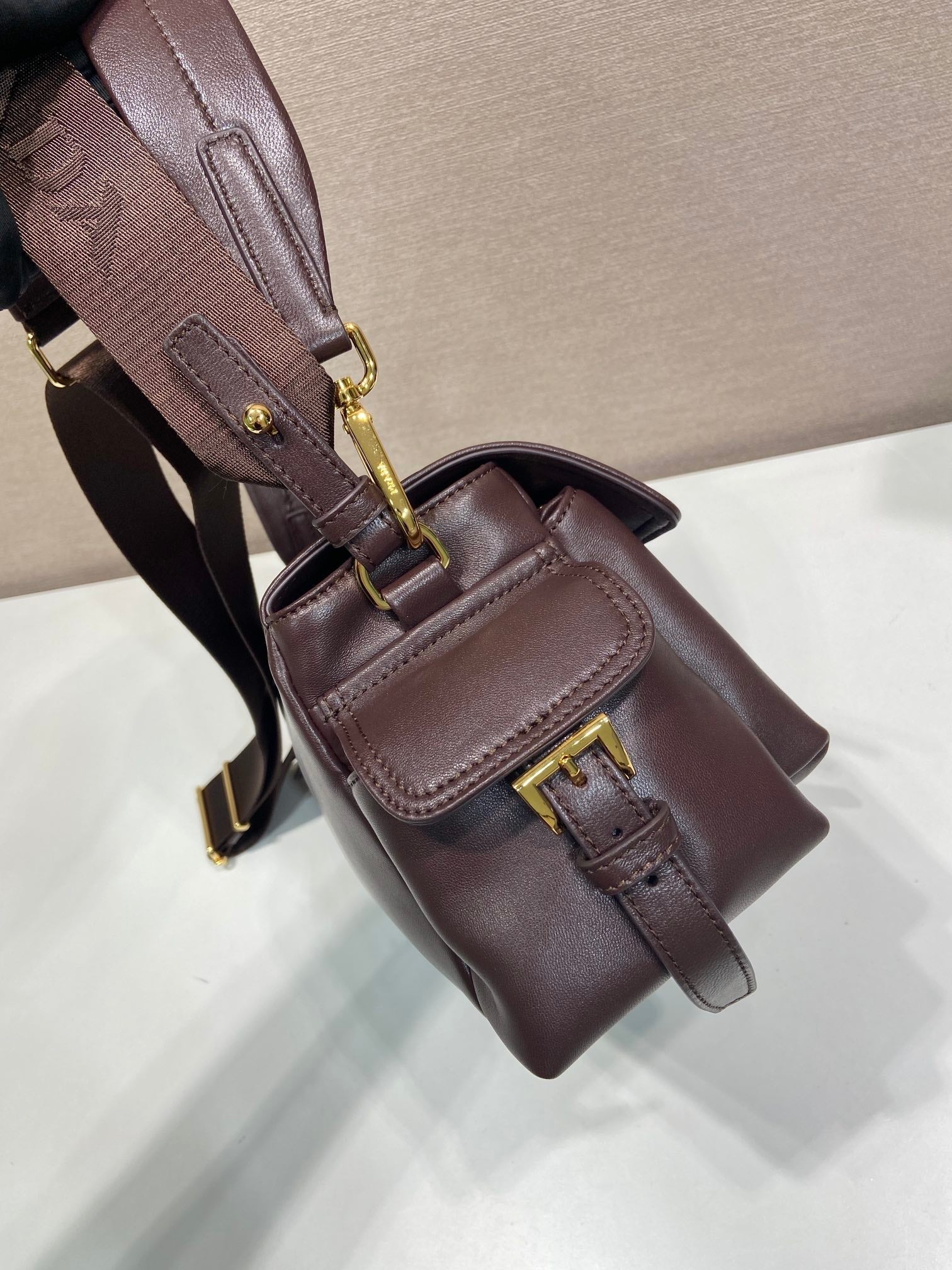 PRA Shoulder Bag Dark Brown Sheepskin 341138