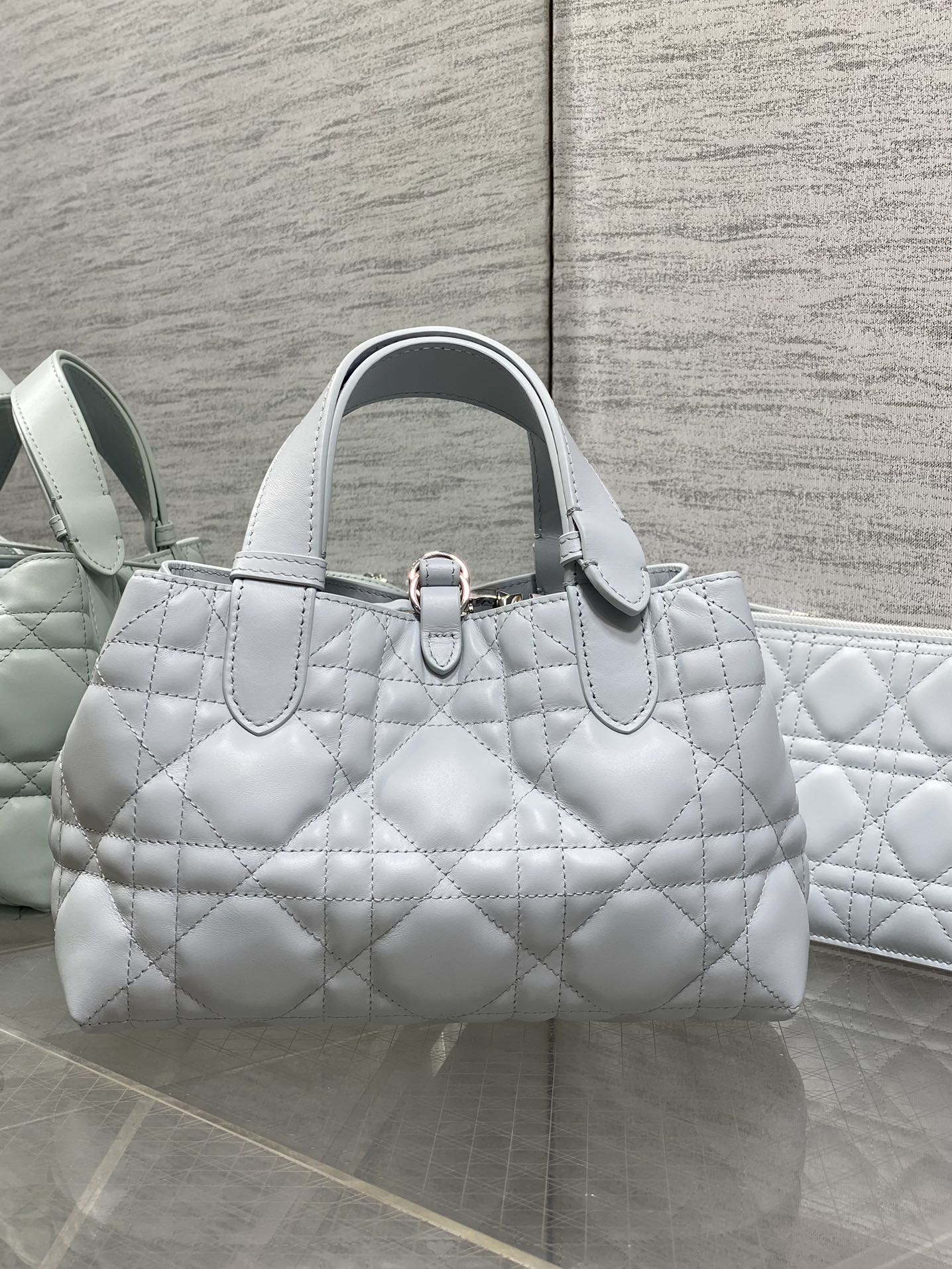 Dior 2026 Toujours Vertical Tote Bag 23cm Glacier Blue Calfskin 286653