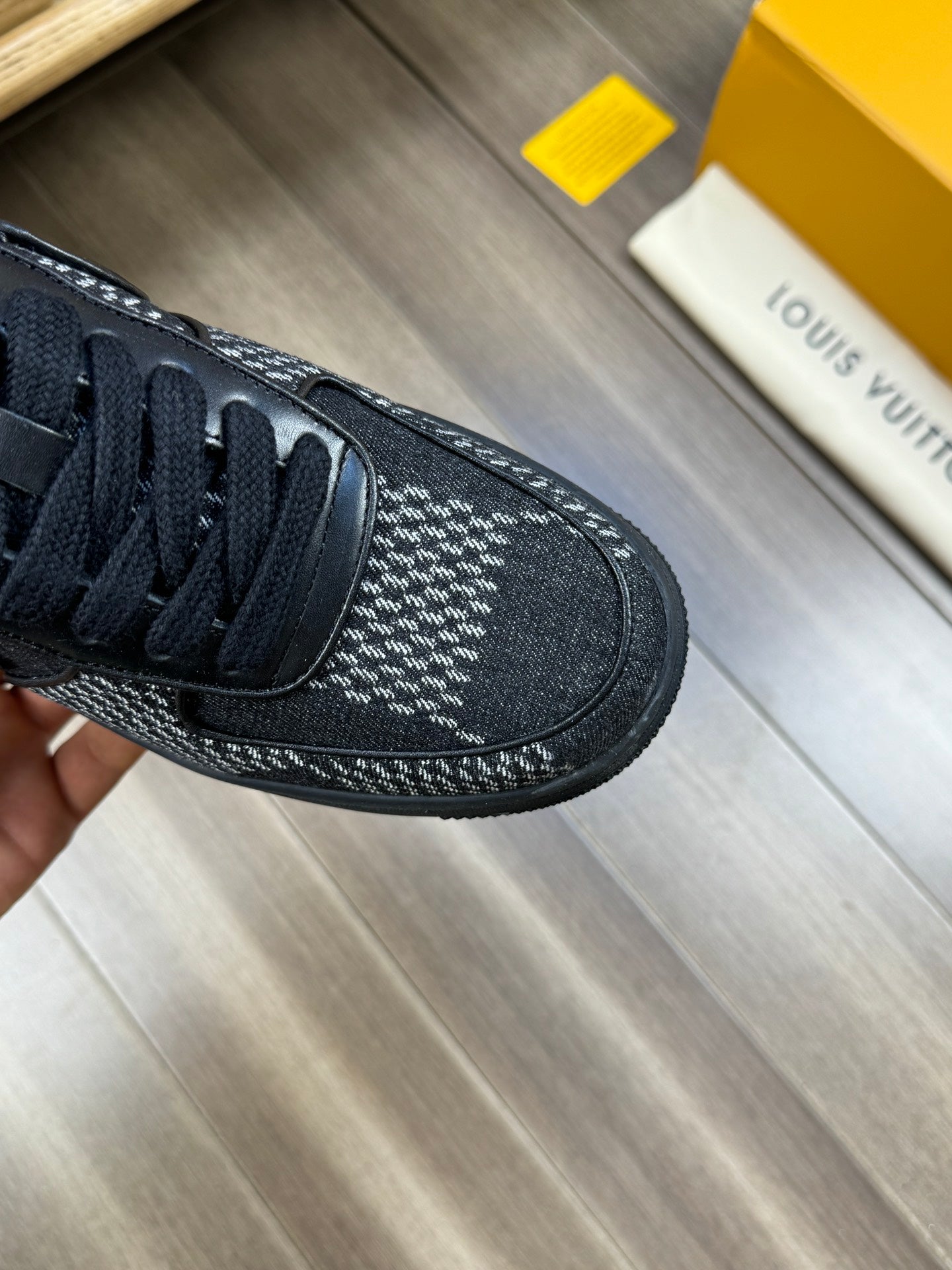 LV SNEAKER BLACK MIX WHITE CANVAS