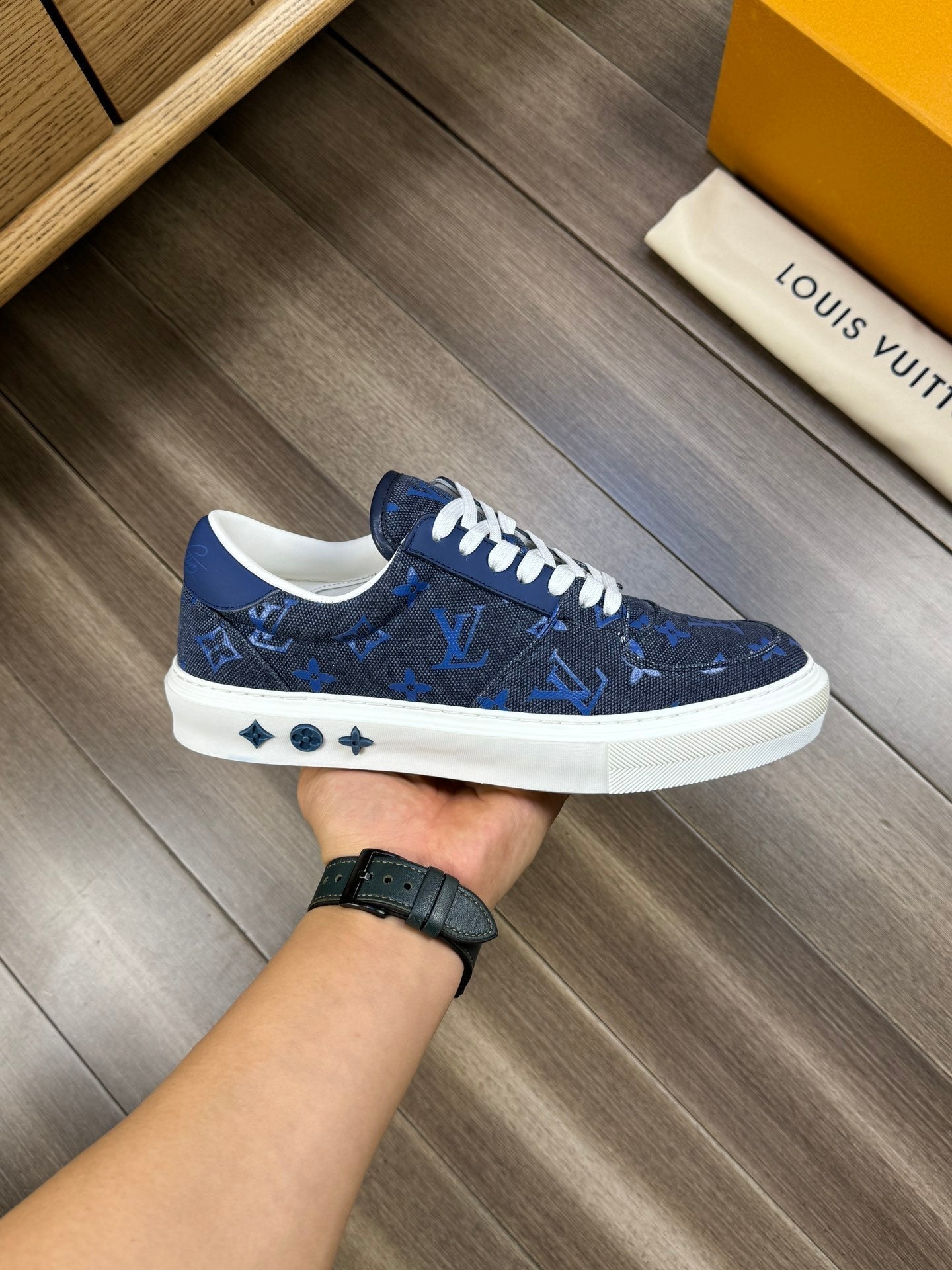 LV TRAINER SNEAKER IN BLACK MIX COBALT BLUE DENIM
