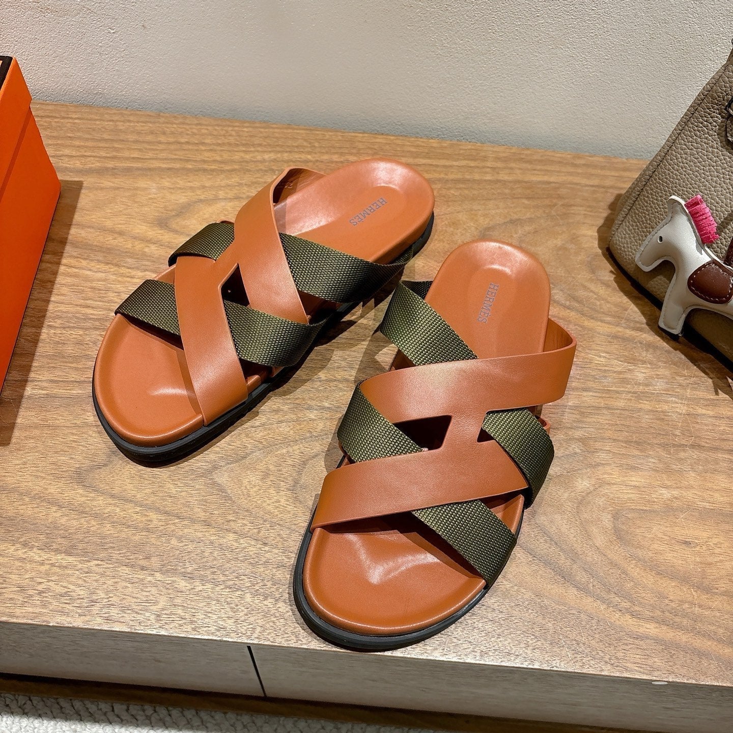 HM 25 Kazimir Sandal Two-tone Calfskin Canvas