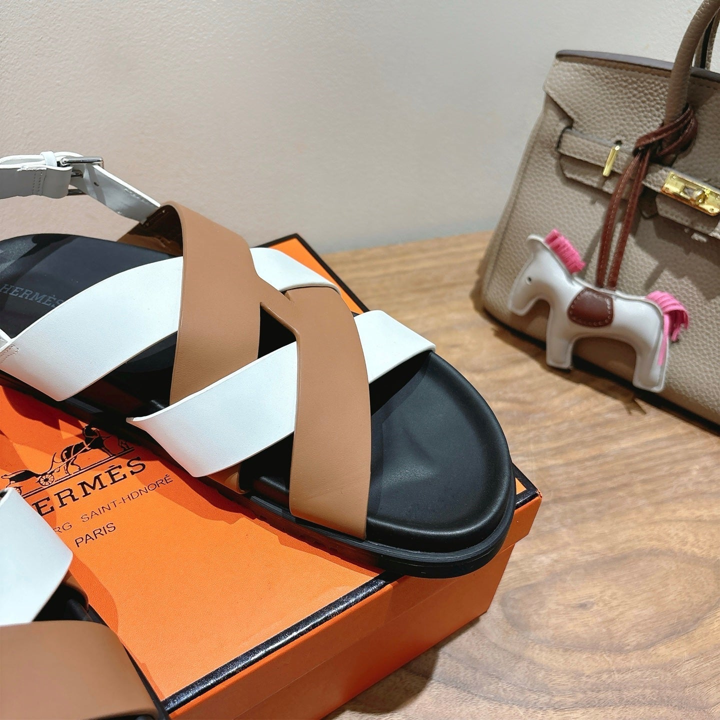 HM 25 Heracles Sandal White Light Brown Calfskin