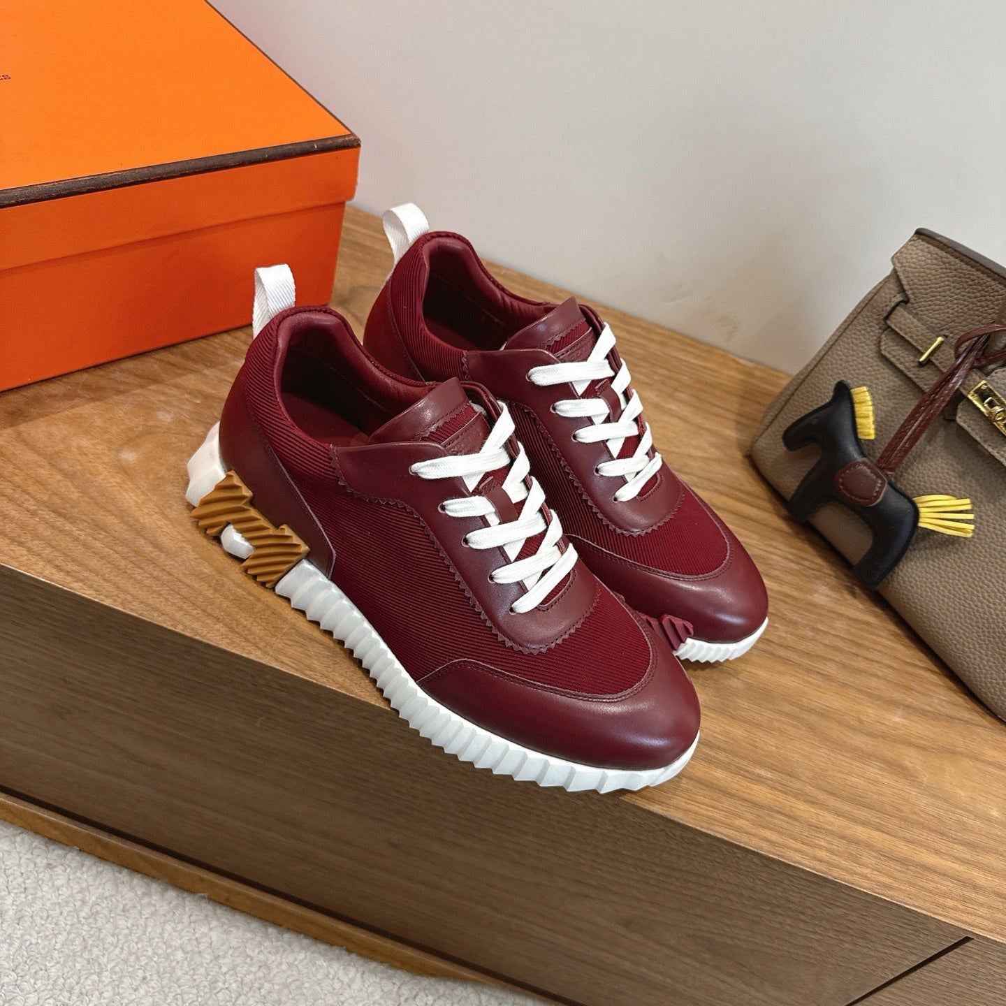 HM 26ss Sneakers Burgundy Leather 638577