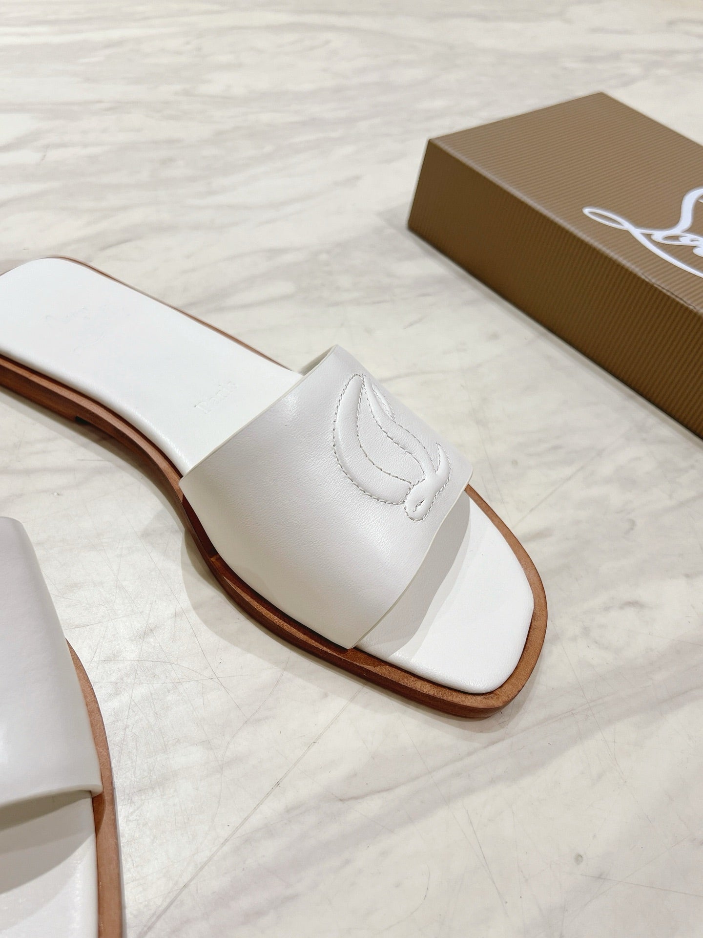 CL 25 Slippers White Top Layer High Gloss Calfskin 307497