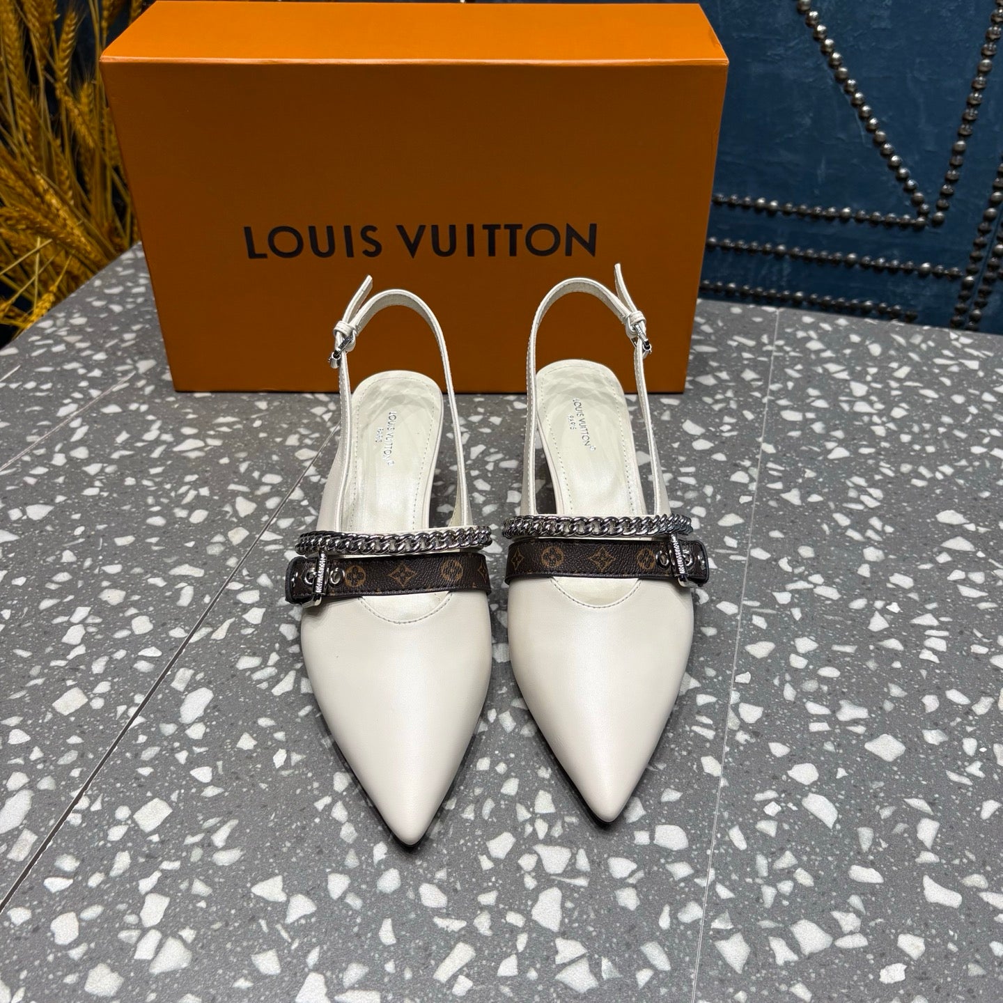 LV 26ss Slingback 45 White Cowhide 628434