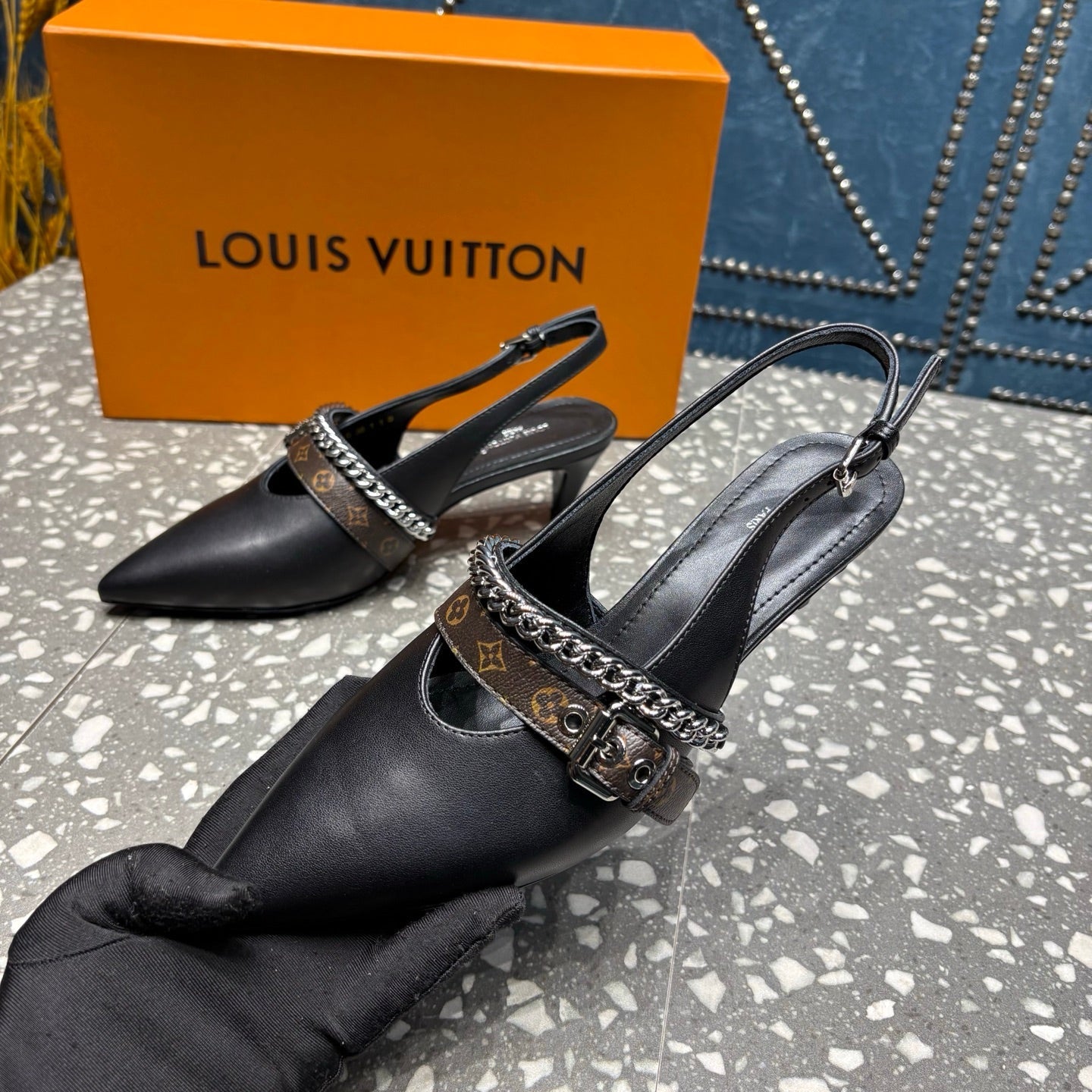 LV 26ss Slingback 45 Black Cowhide 628435