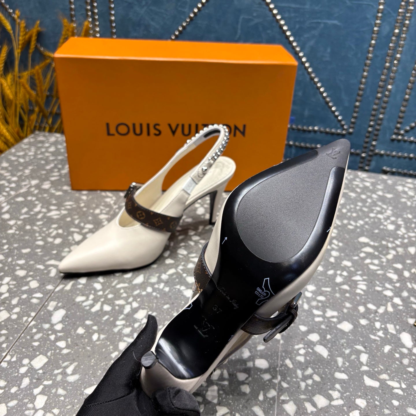 LV 26ss Slingback 75 White Cowhide 628439