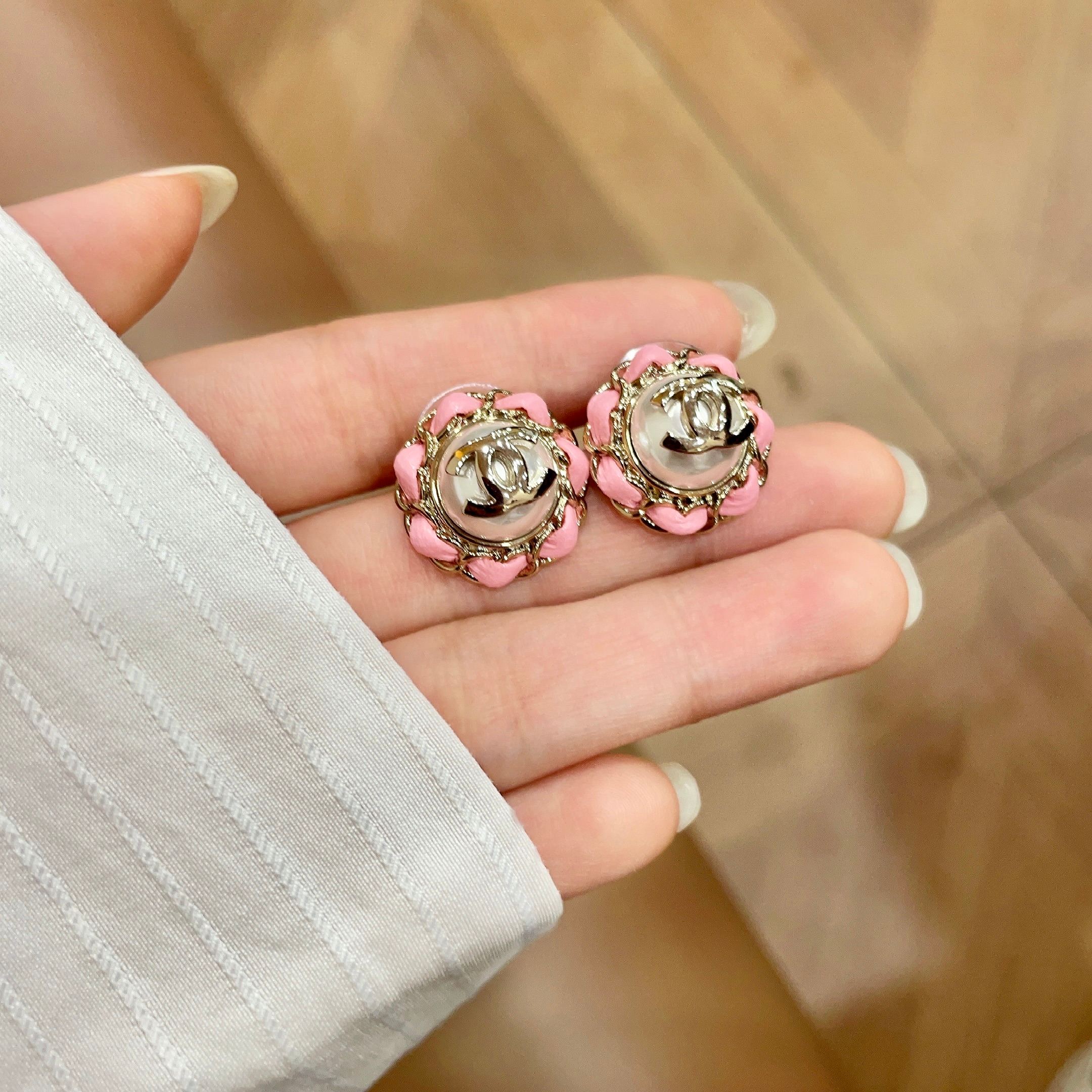 CC Pendant Double C Pink Pearl Gold Earrings 558643