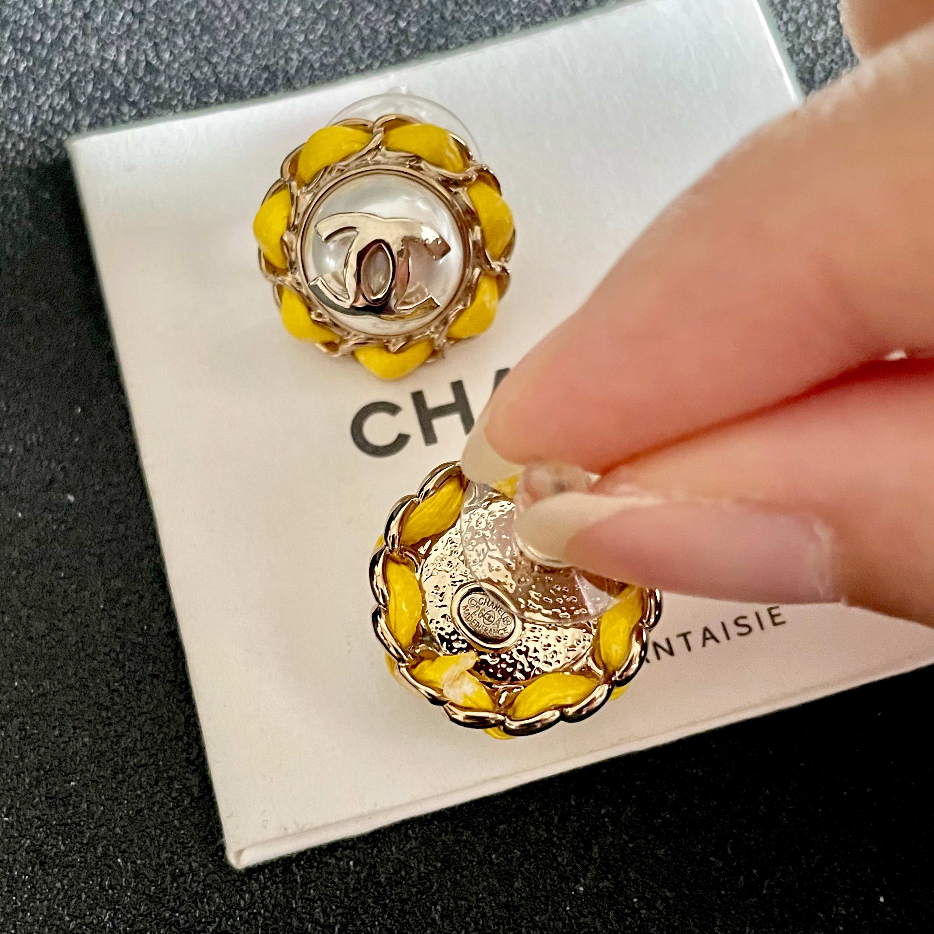 CC Pendant Double C Yellow Pearl Gold Earrings