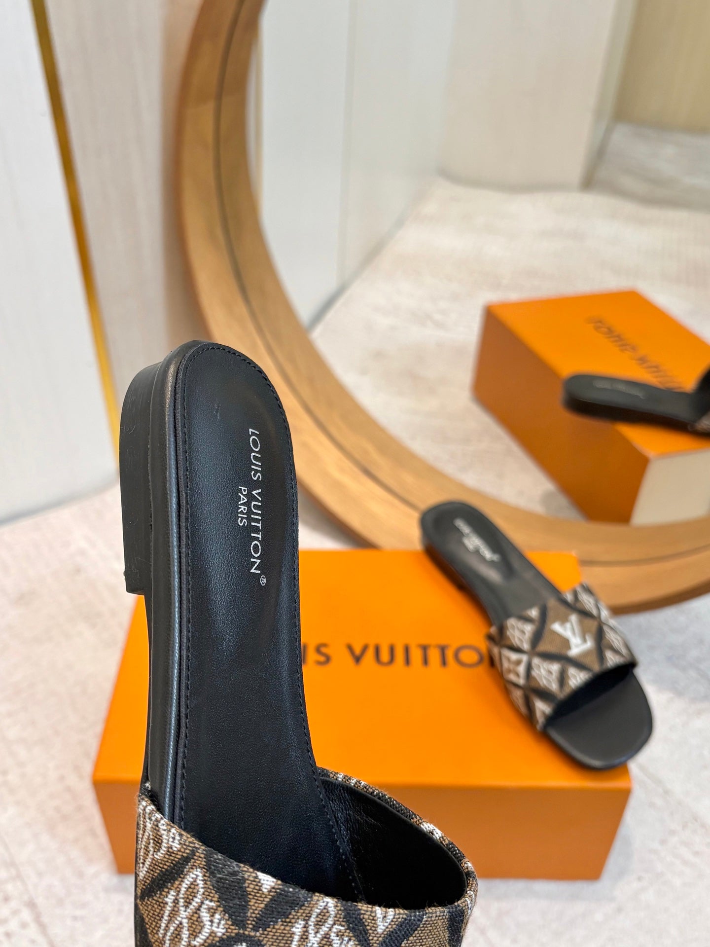 LV 26ss Slippers Black Brown Denim Leather 671238
