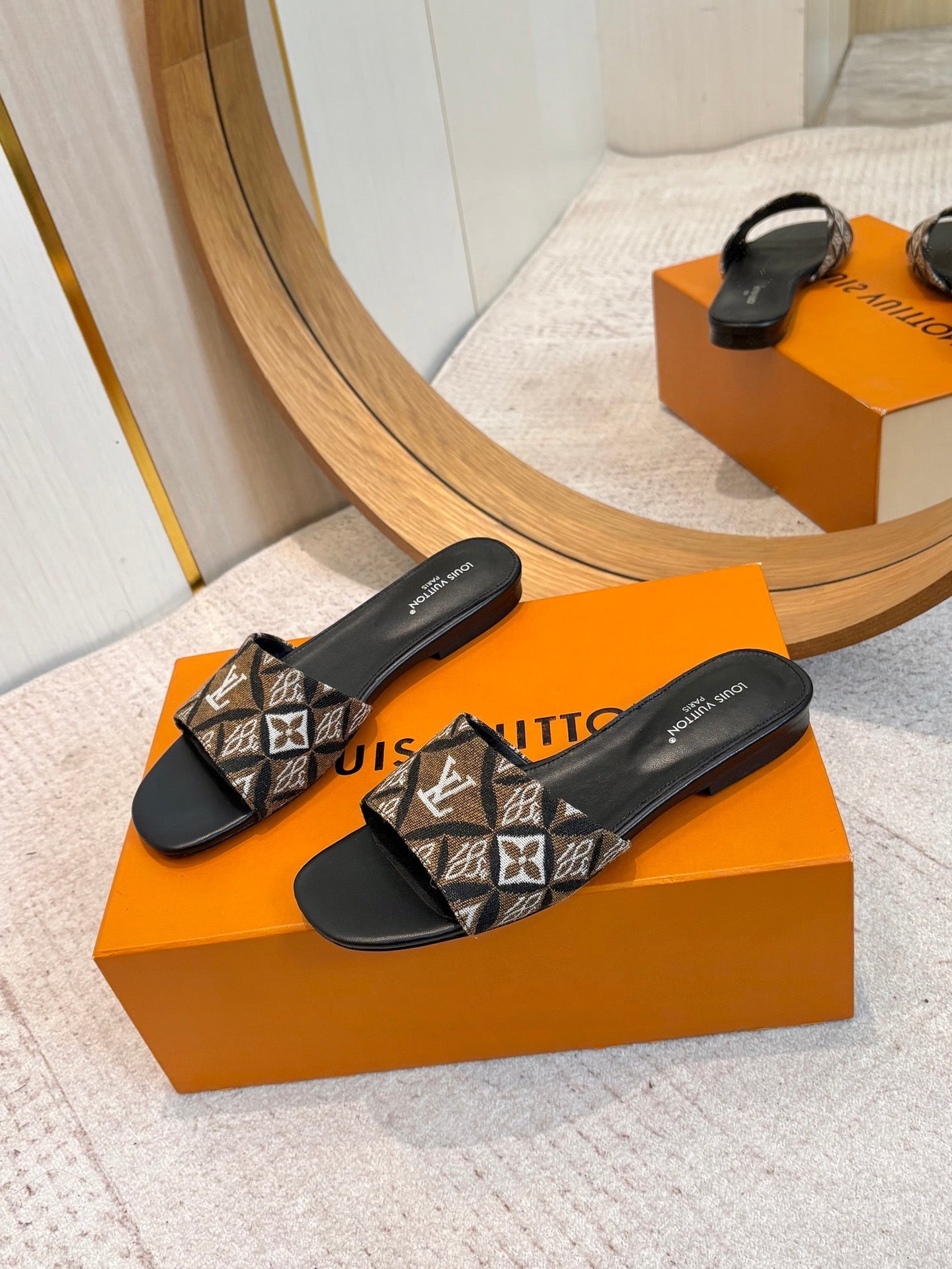 LV 26ss Slippers Black Brown Denim Leather 671238