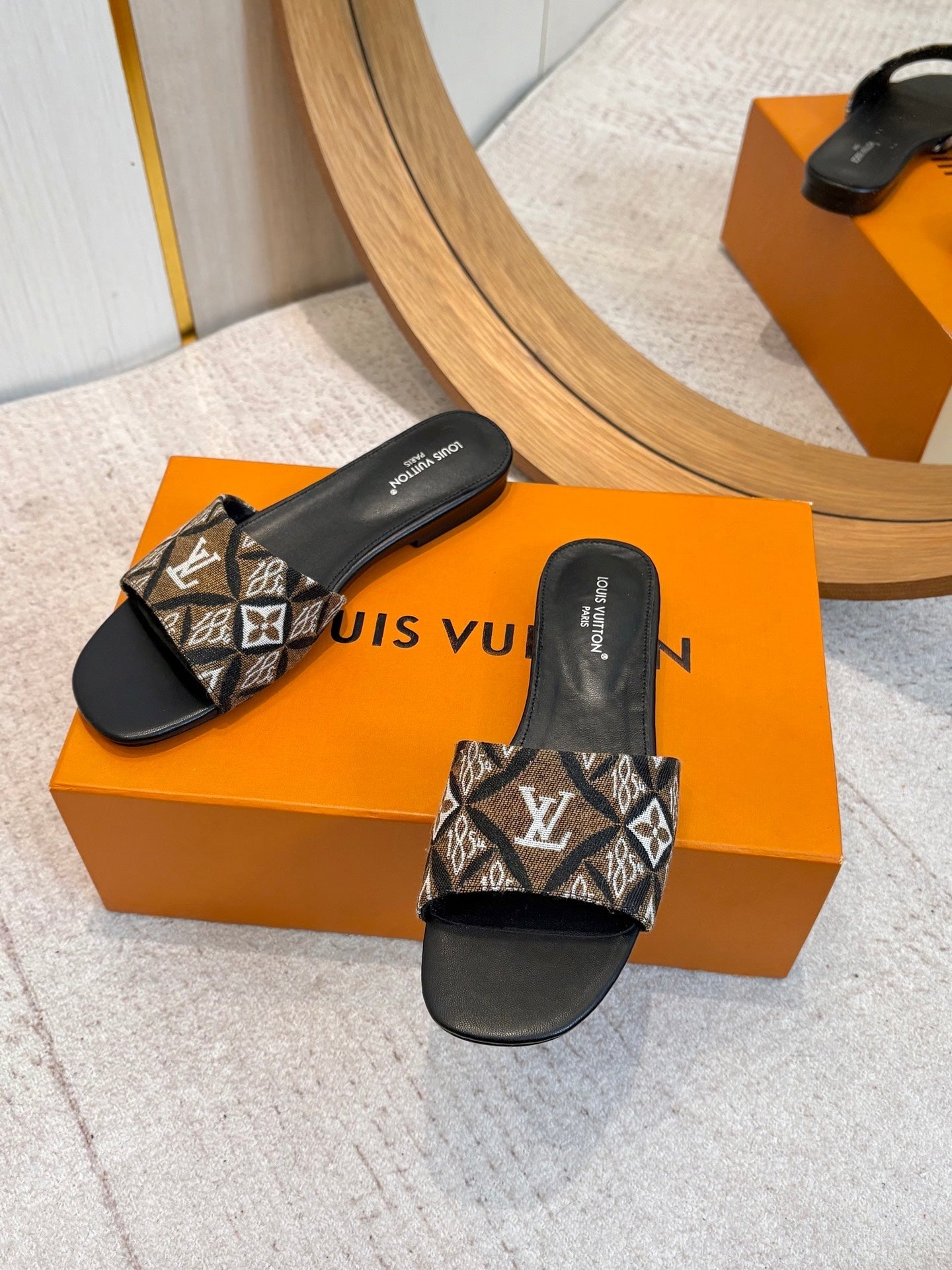 LV 26ss Slippers Black Brown Denim Leather 671238