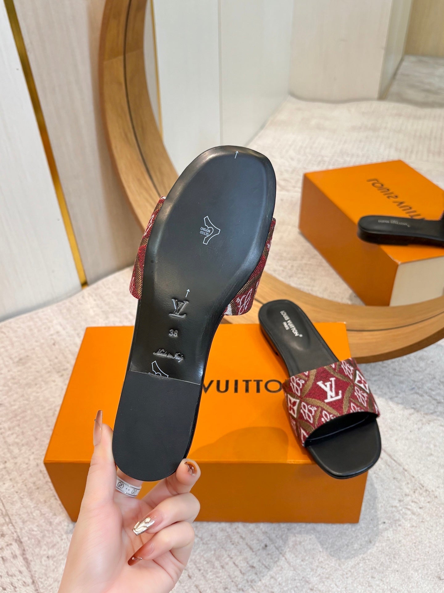 LV 26ss Slippers Dark Red White Denim Leather 671239