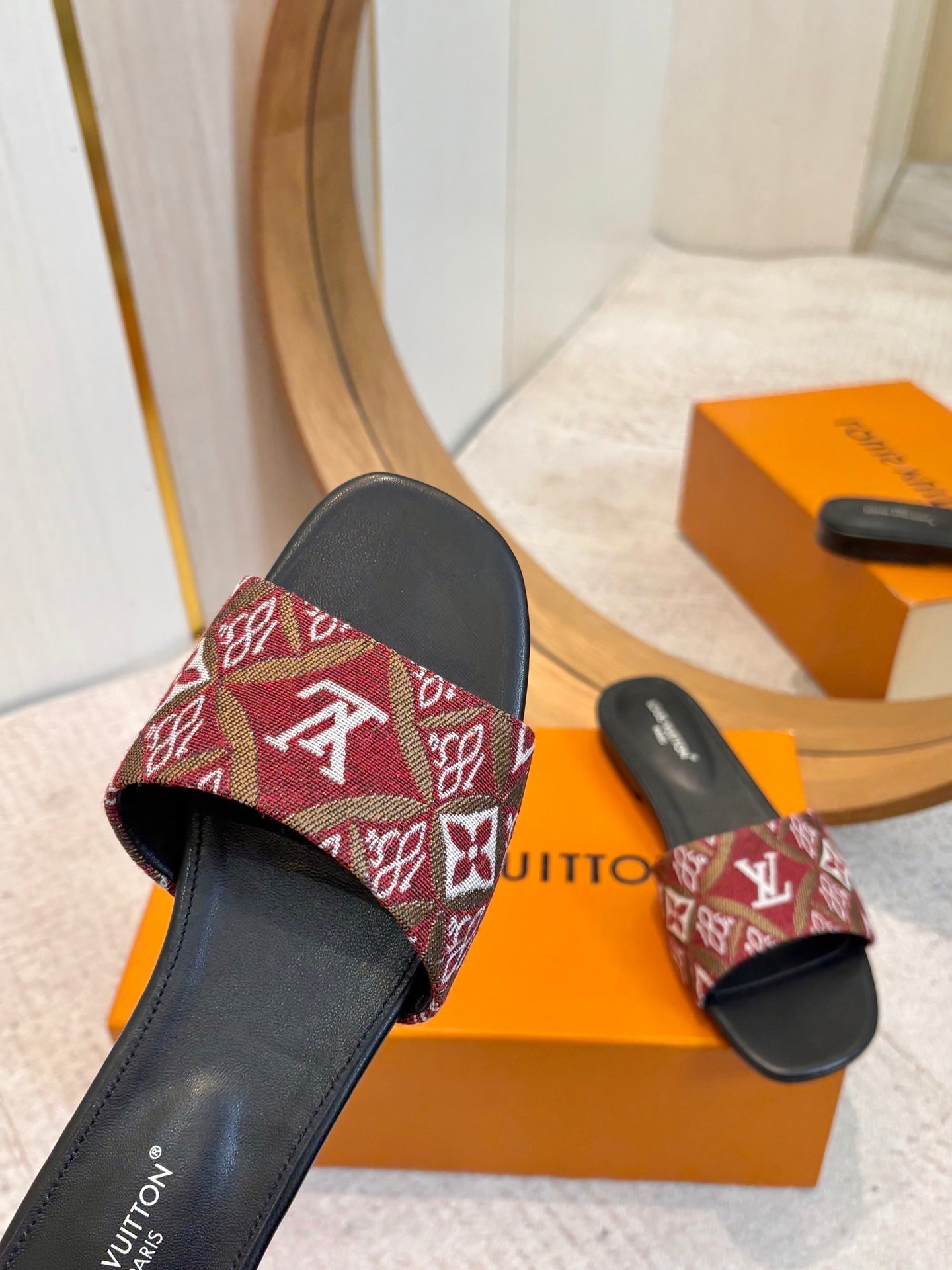 LV 26ss Slippers Dark Red White Denim Leather 671239