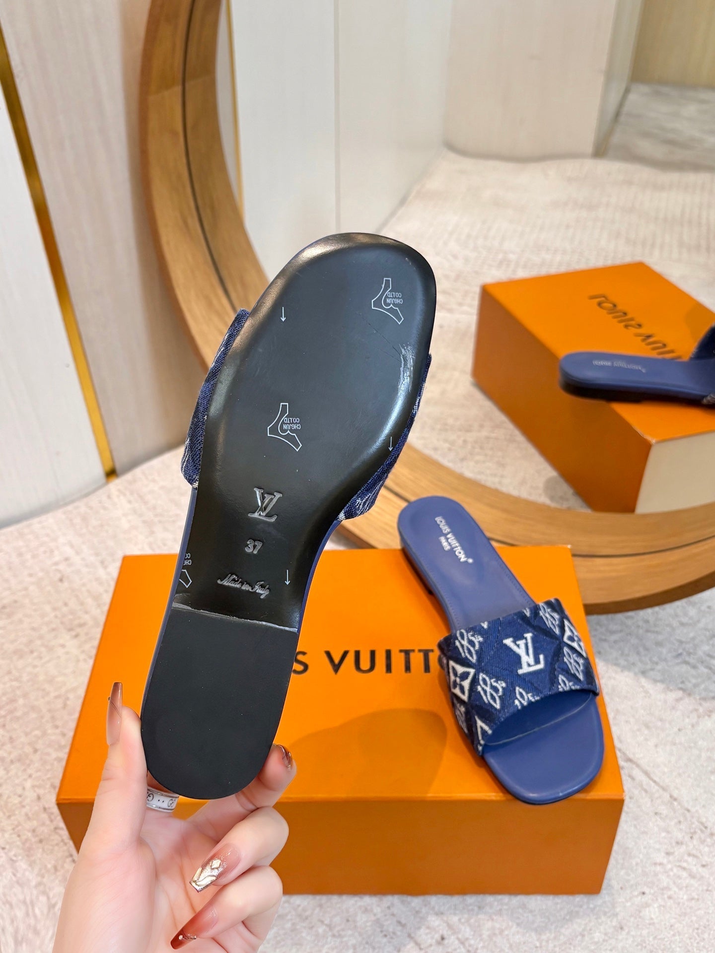 LV 26ss Slippers Dark Blue Denim Leather 671240
