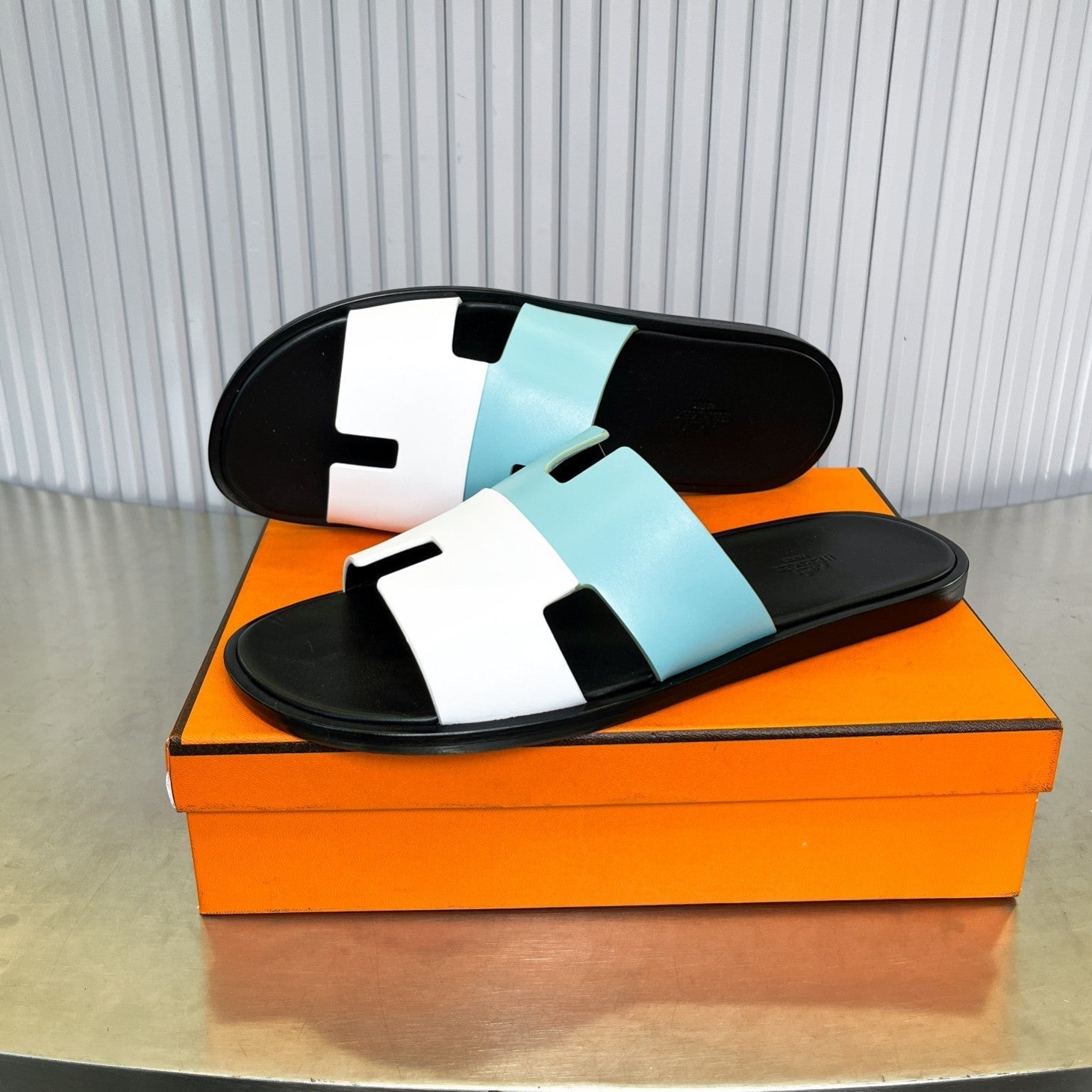 HM Men's Izmir Slide White Mix Blue Cowhide 588512