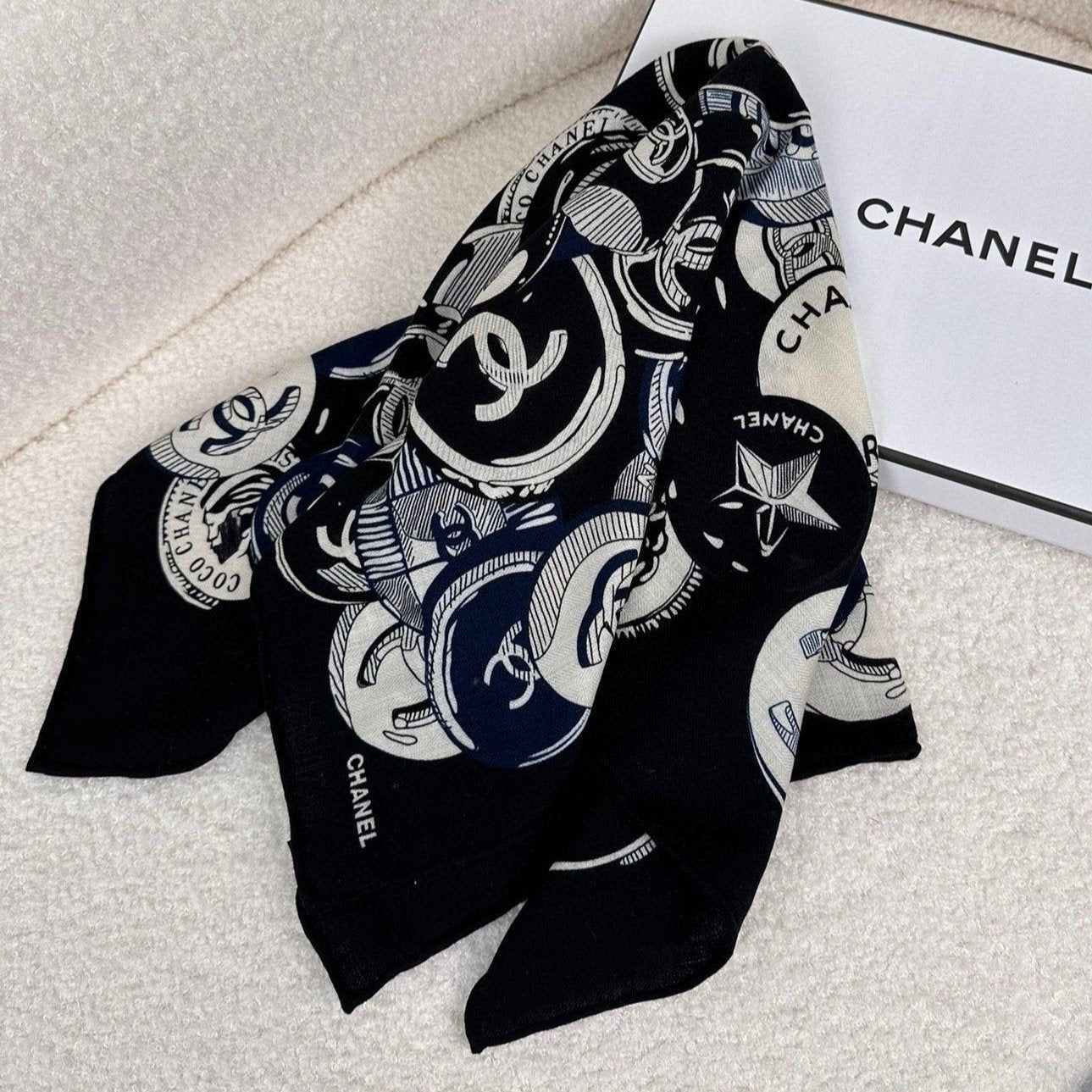CC Square Scarf 70 CM In Black Colorful Cashmere And Silk 399802