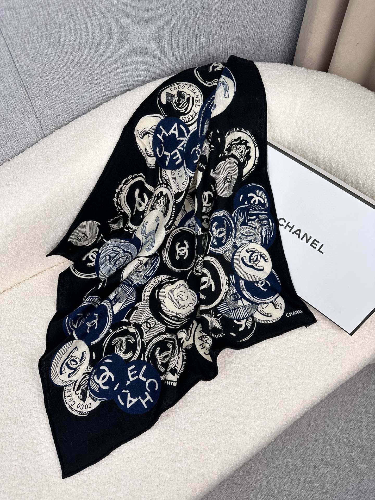 CC Square Scarf 70 CM In Black Colorful Cashmere And Silk 399802